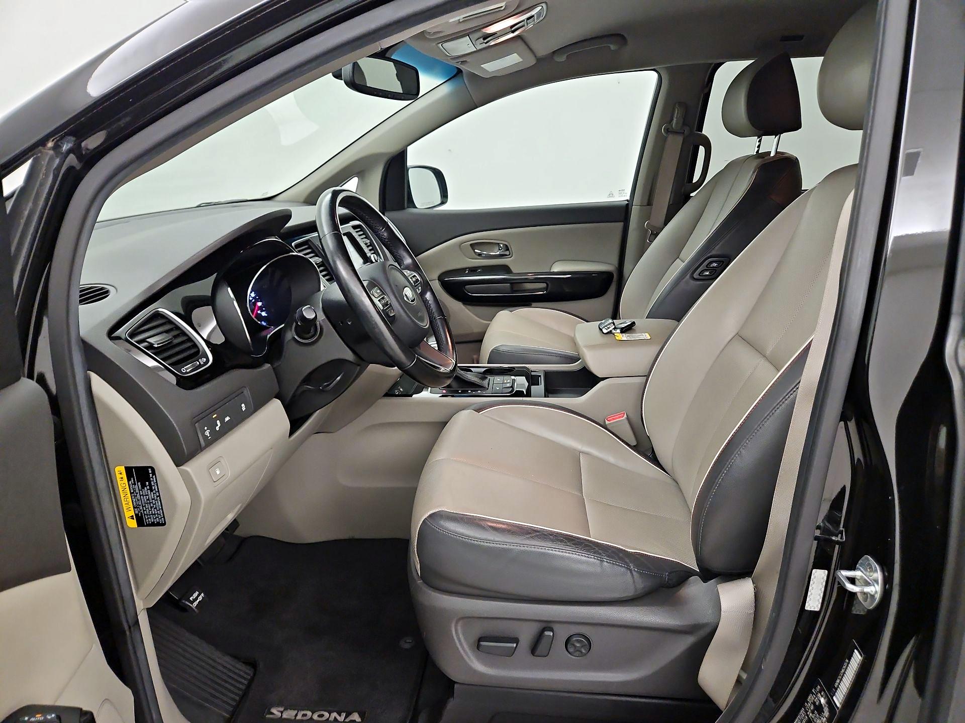 Thumbnail: 2017 Kia Sedona - 11