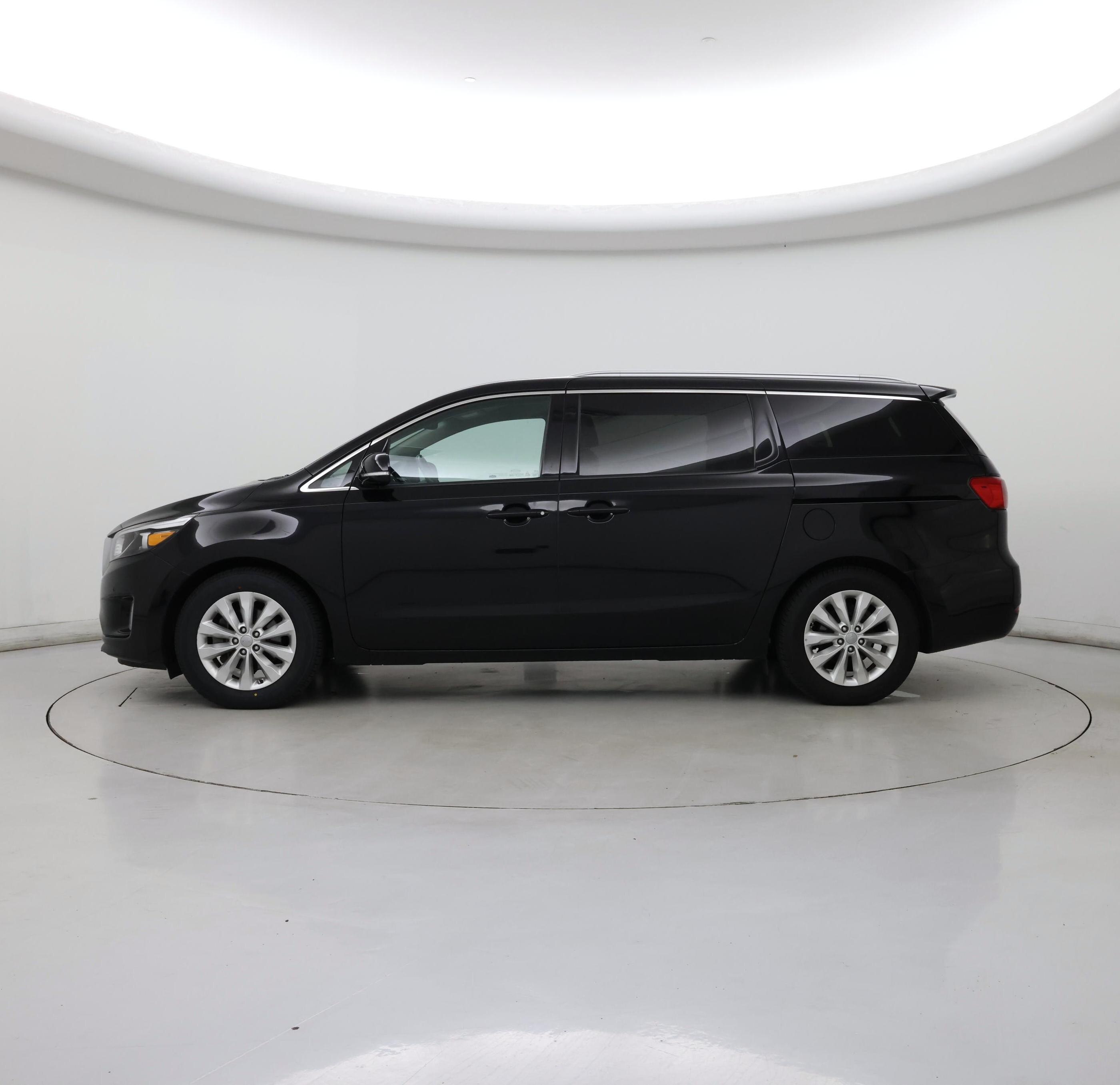 Thumbnail: 2017 Kia Sedona - 3
