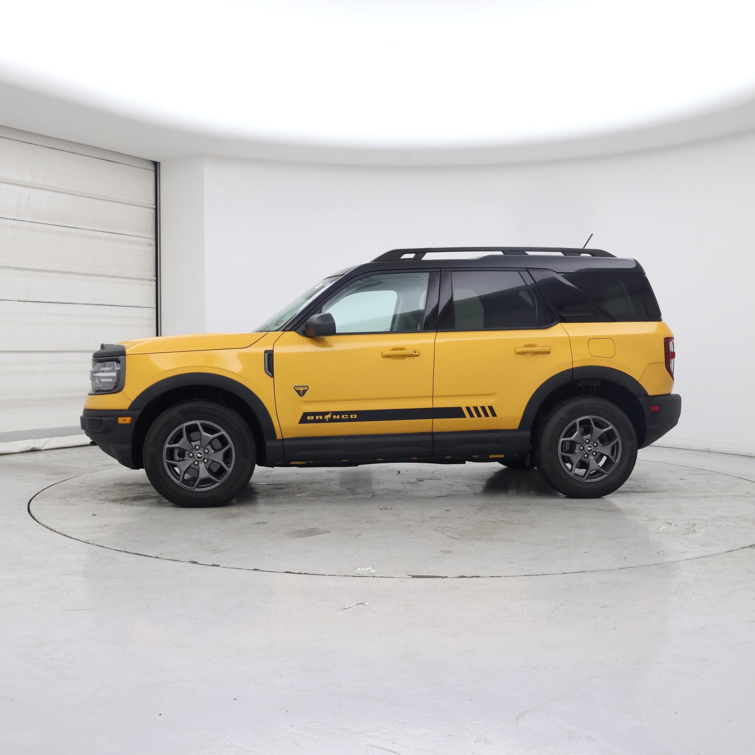 Thumbnail: 2022 Ford Bronco Sport - 3