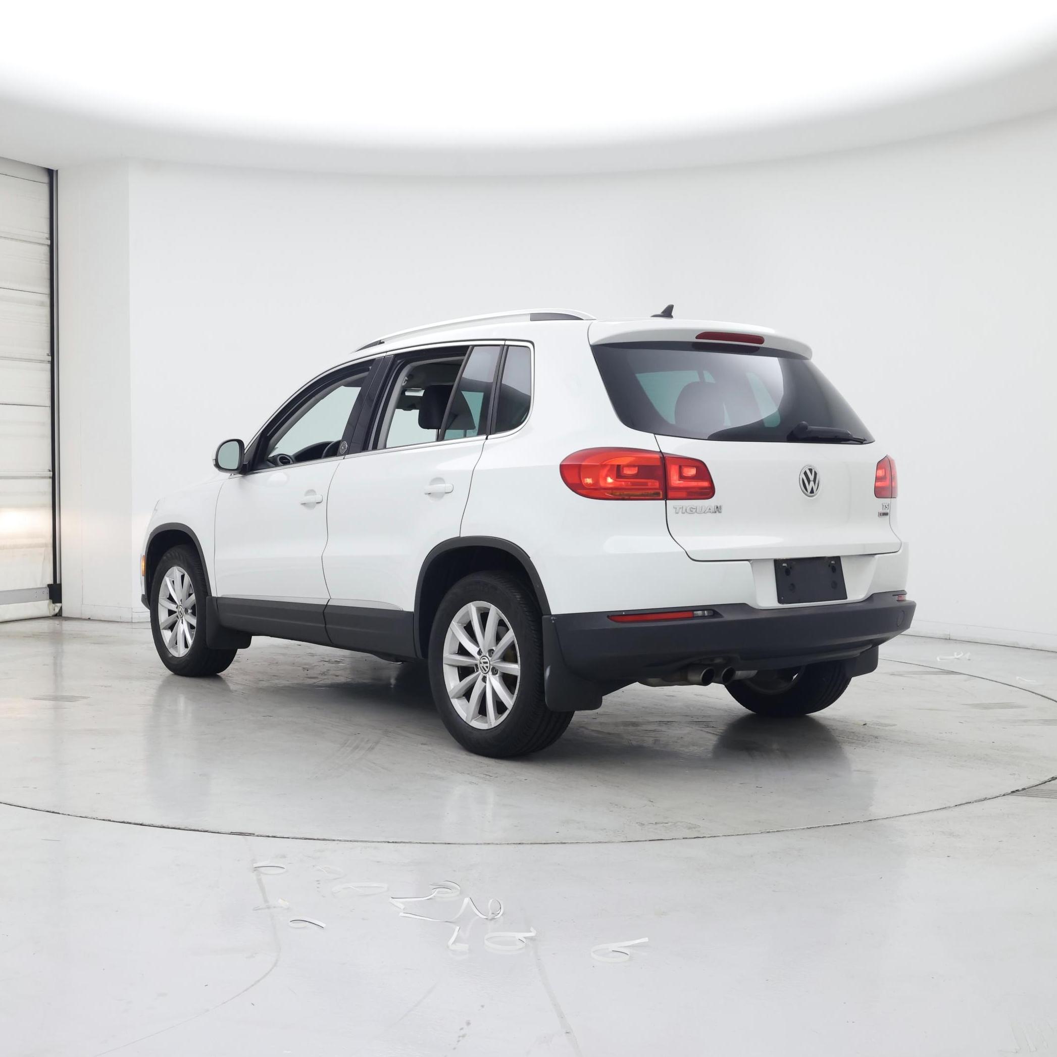 Thumbnail: 2017 Volkswagen Tiguan - 2