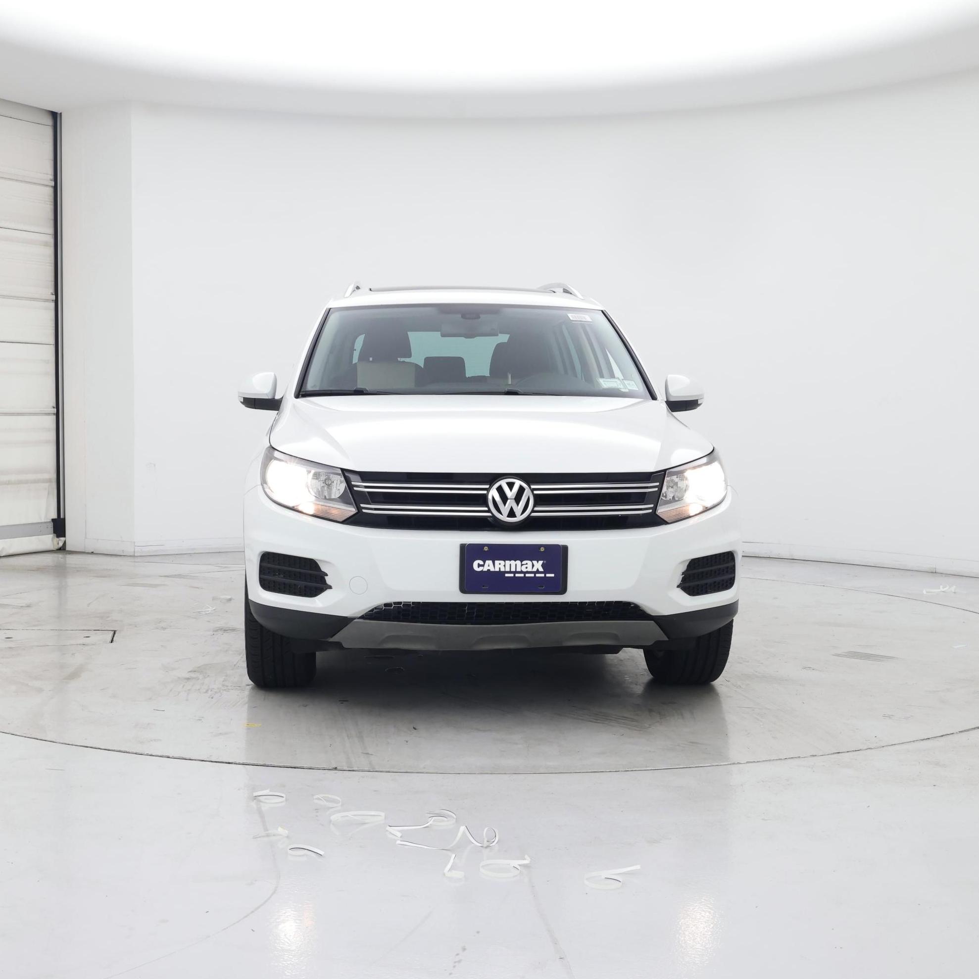 Thumbnail: 2017 Volkswagen Tiguan - 5