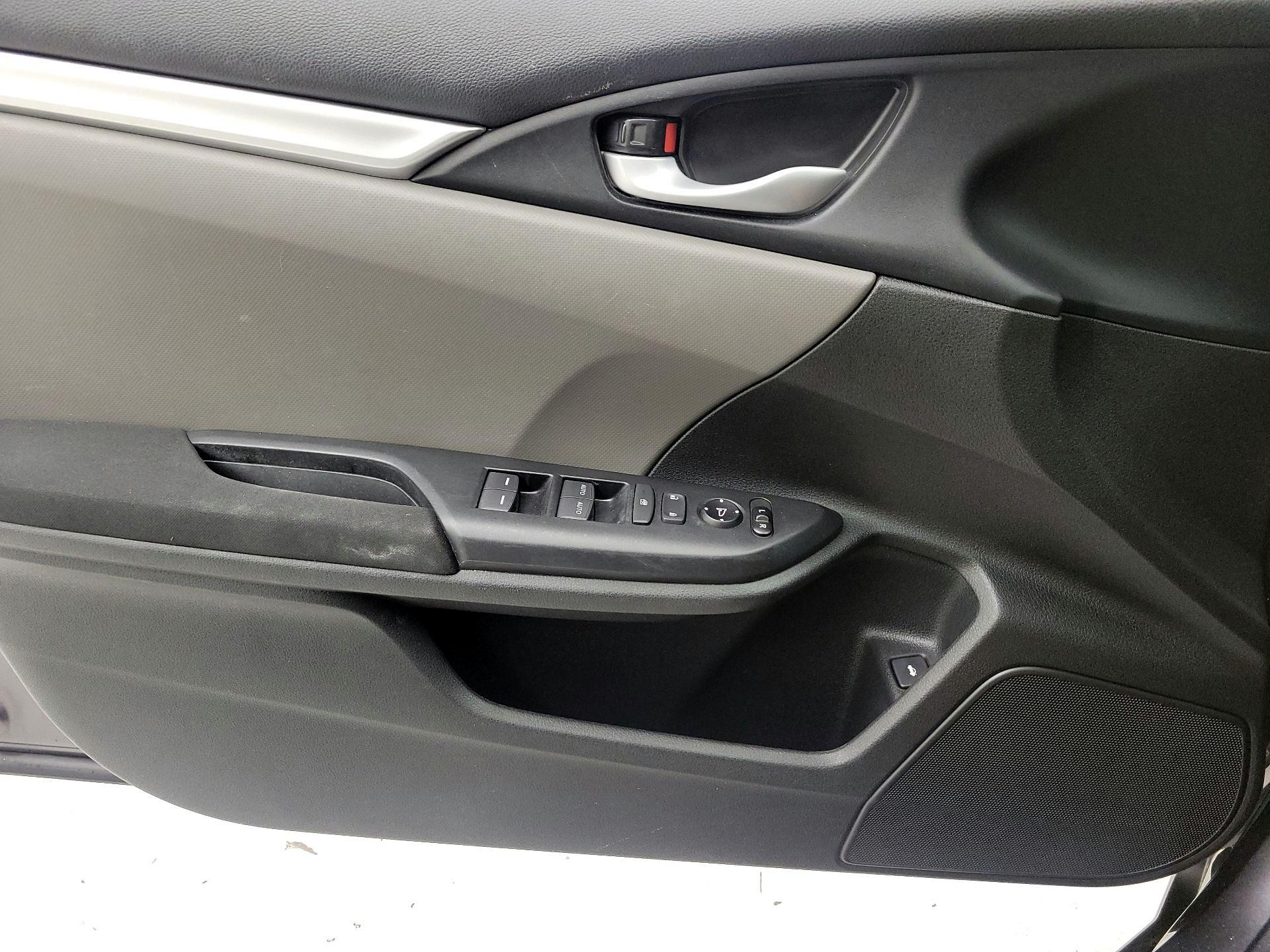 Thumbnail: 2017 Honda Civic - 12