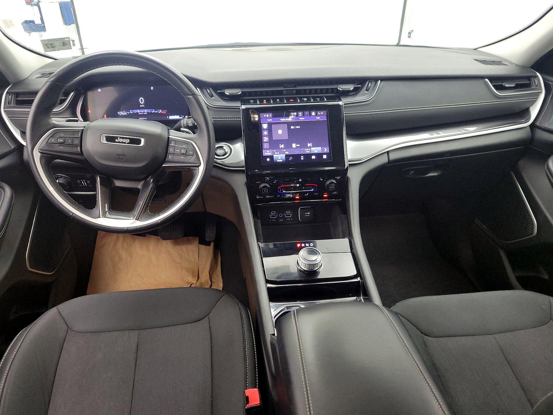 Thumbnail: 2022 Jeep Grand Cherokee - 9