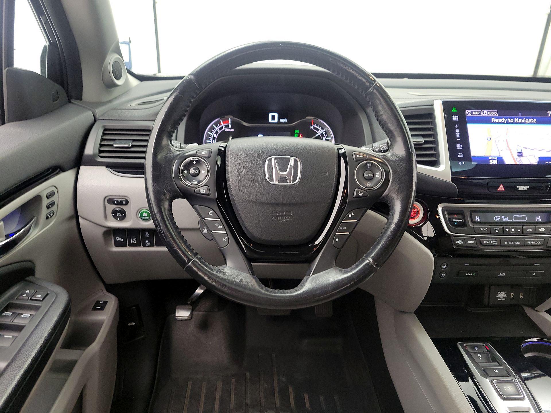Thumbnail: 2016 Honda Pilot - 10