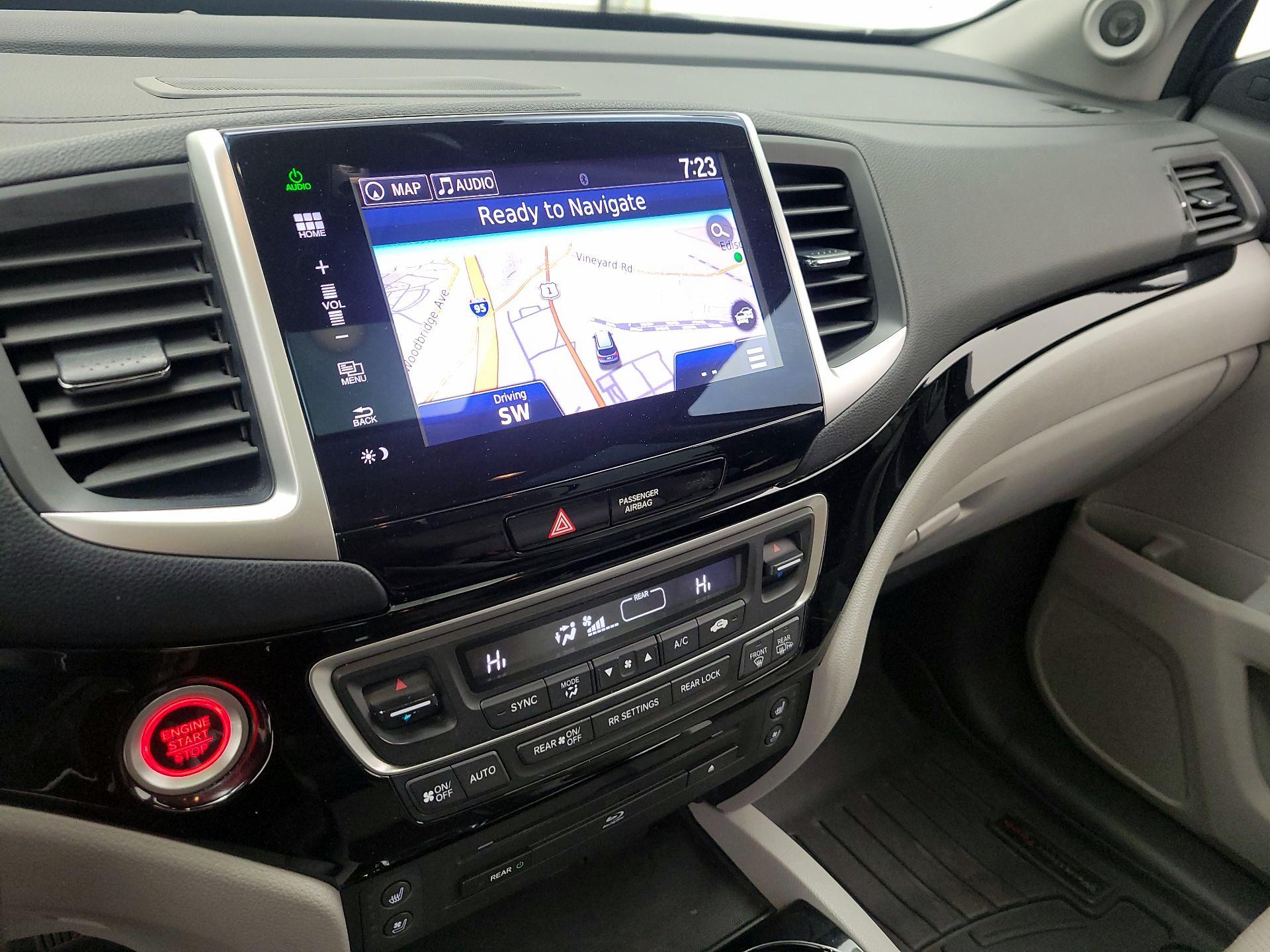 Thumbnail: 2016 Honda Pilot - 15