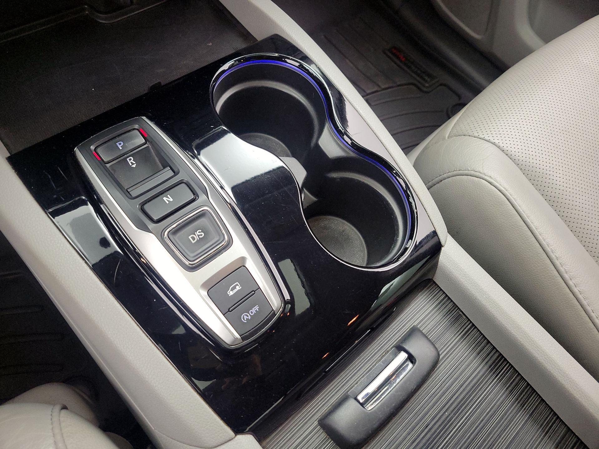 Thumbnail: 2016 Honda Pilot - 17