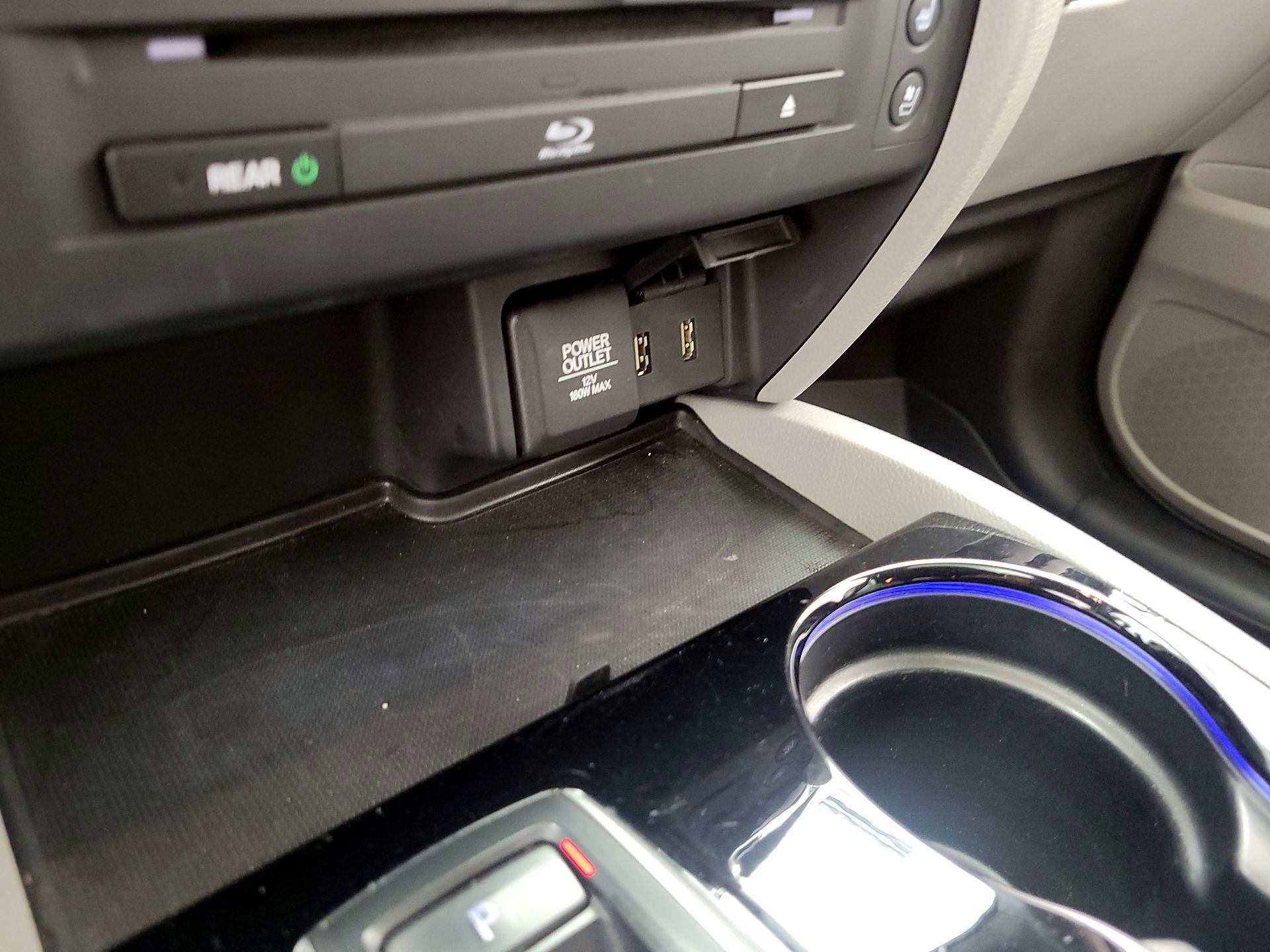 Thumbnail: 2016 Honda Pilot - 18