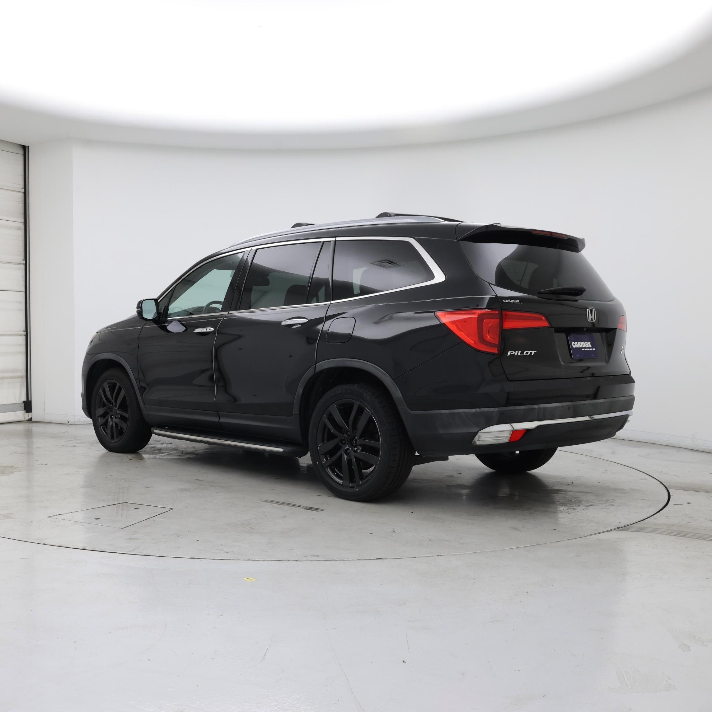 Thumbnail: 2016 Honda Pilot - 2