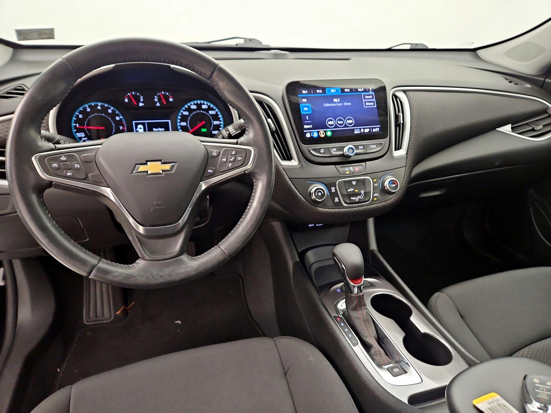 Thumbnail: 2022 Chevrolet Malibu - 9