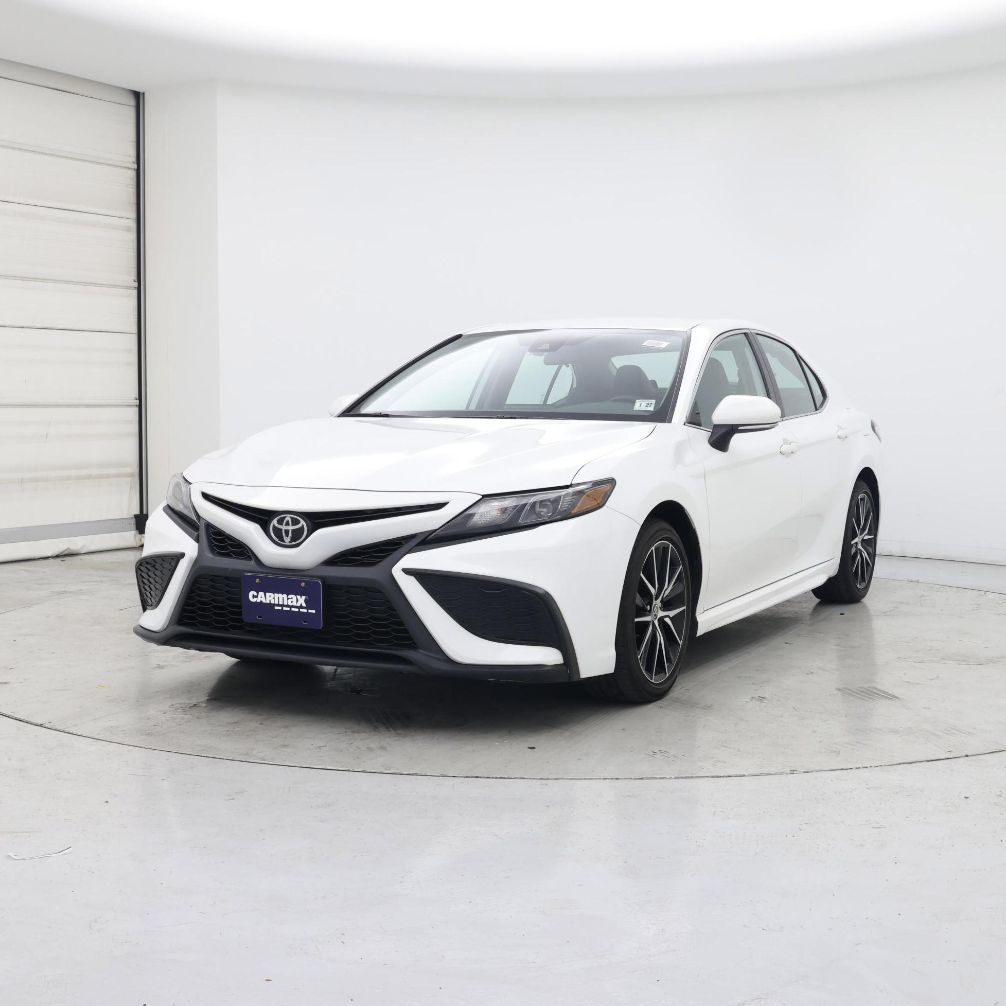 Thumbnail: 2022 Toyota Camry - 4