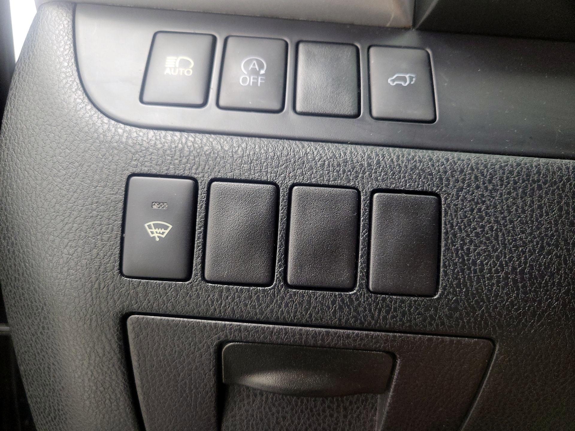Thumbnail: 2017 Toyota Highlander - 13