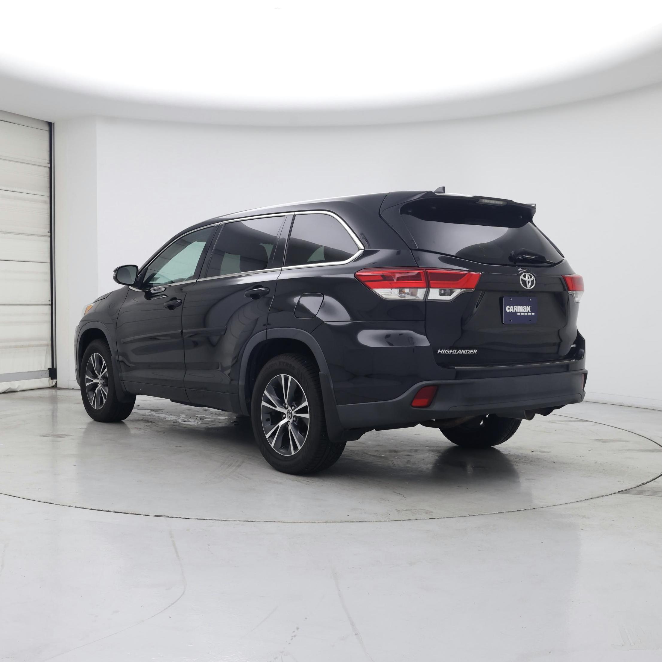 Thumbnail: 2017 Toyota Highlander - 2