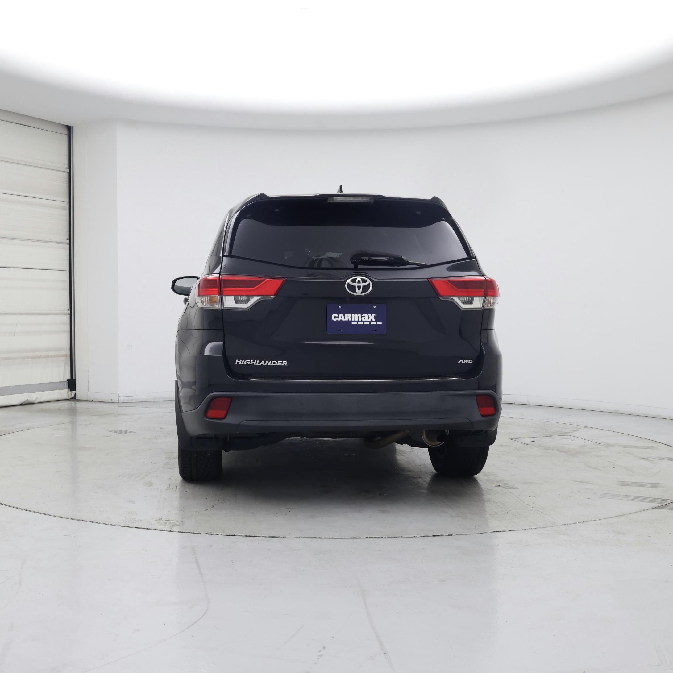 Thumbnail: 2017 Toyota Highlander - 6