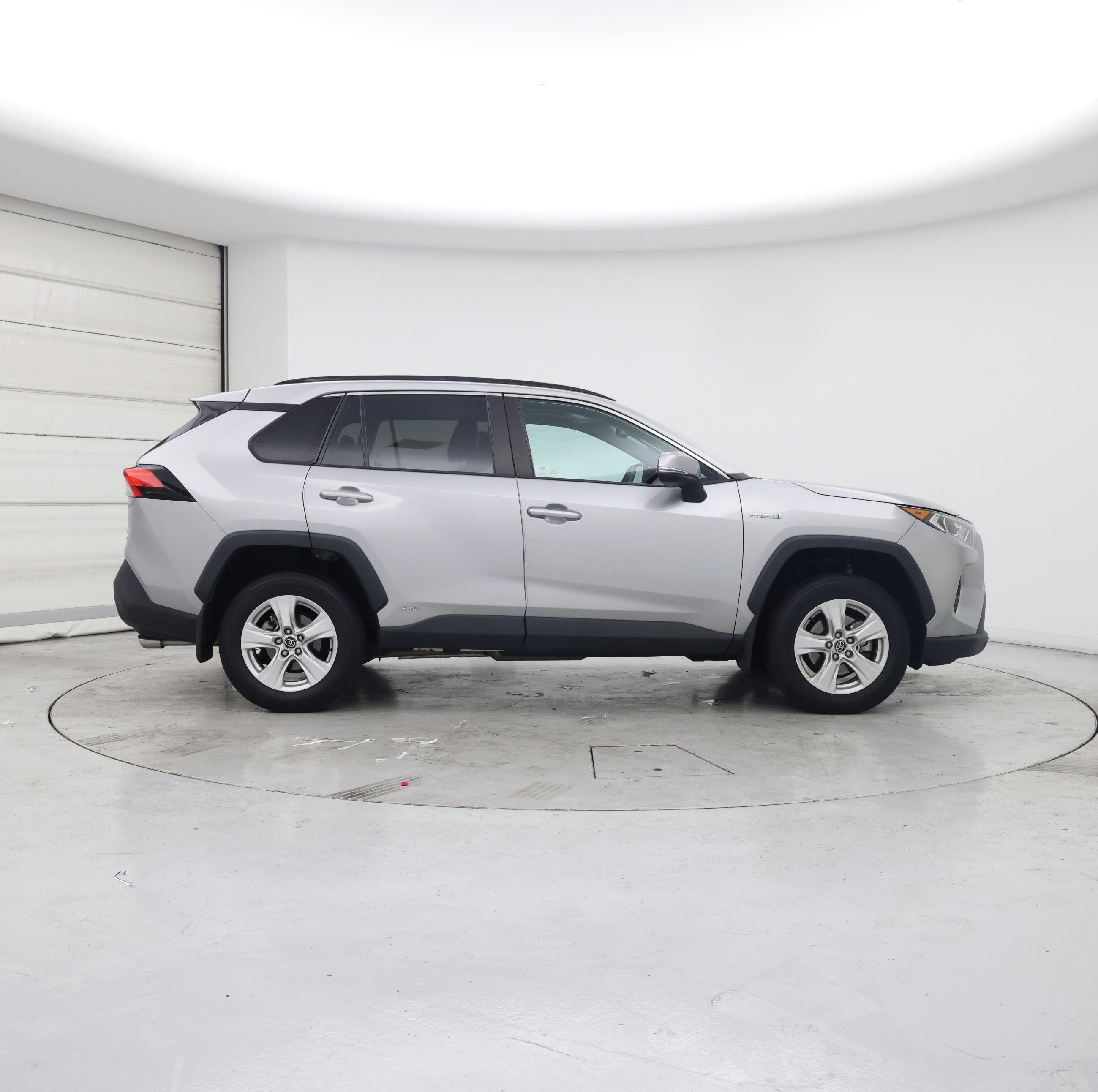 Thumbnail: 2021 Toyota RAV4 - 7