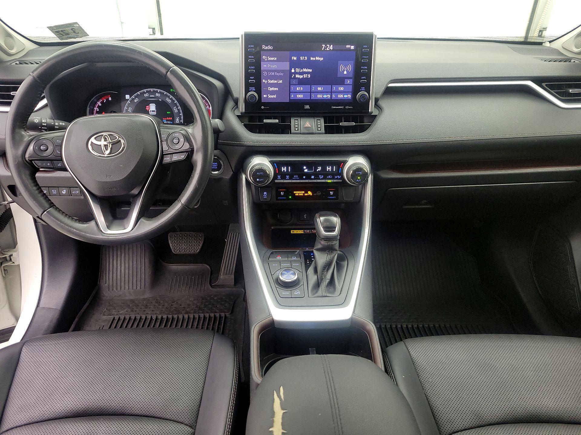 Thumbnail: 2022 Toyota RAV4 - 9