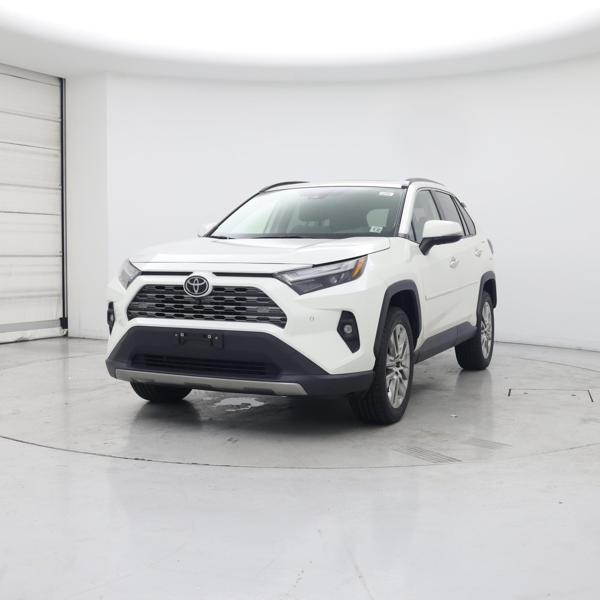 Thumbnail: 2022 Toyota RAV4 - 4
