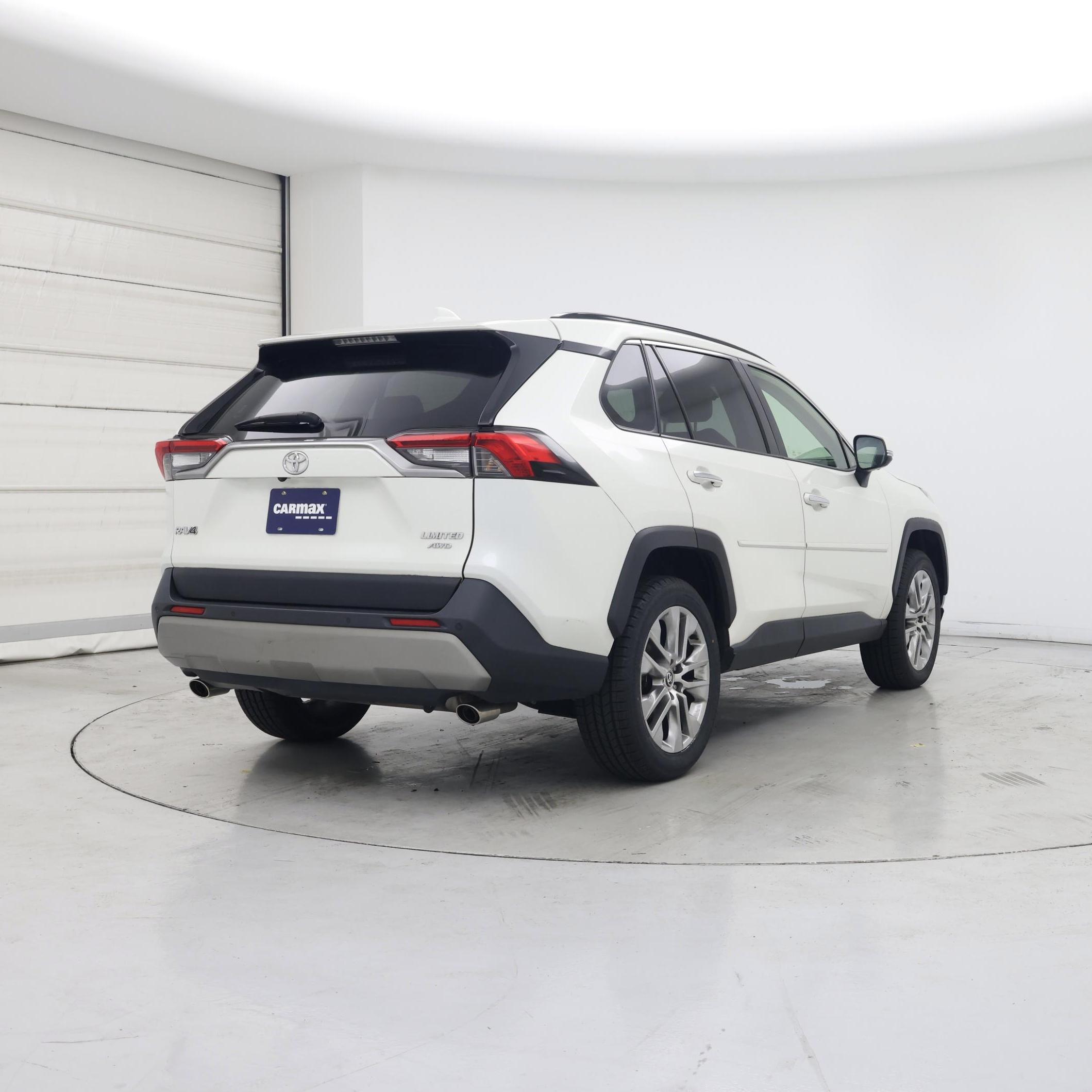 Thumbnail: 2022 Toyota RAV4 - 8