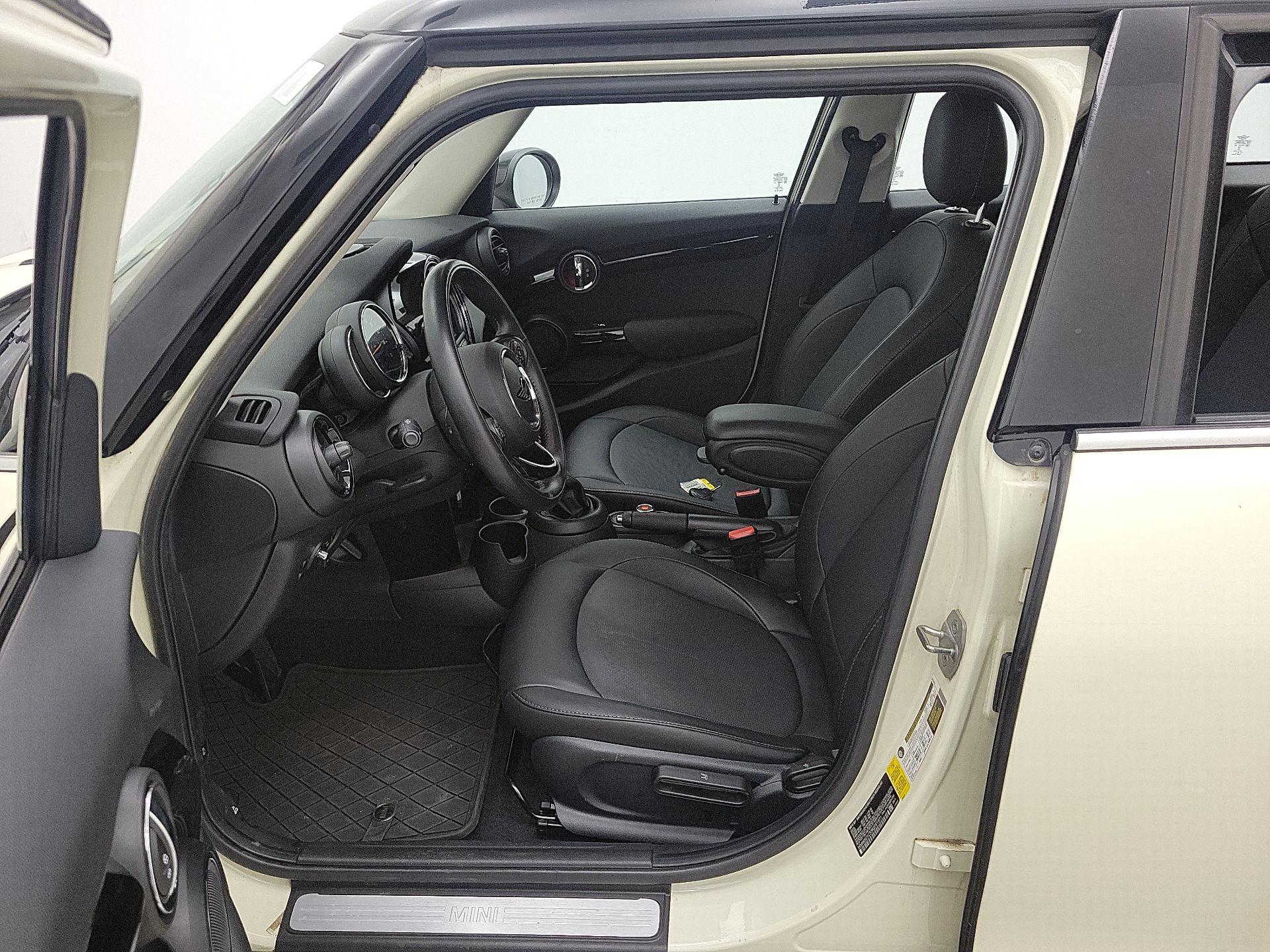 Thumbnail: 2019 MINI Cooper Hardtop - 11