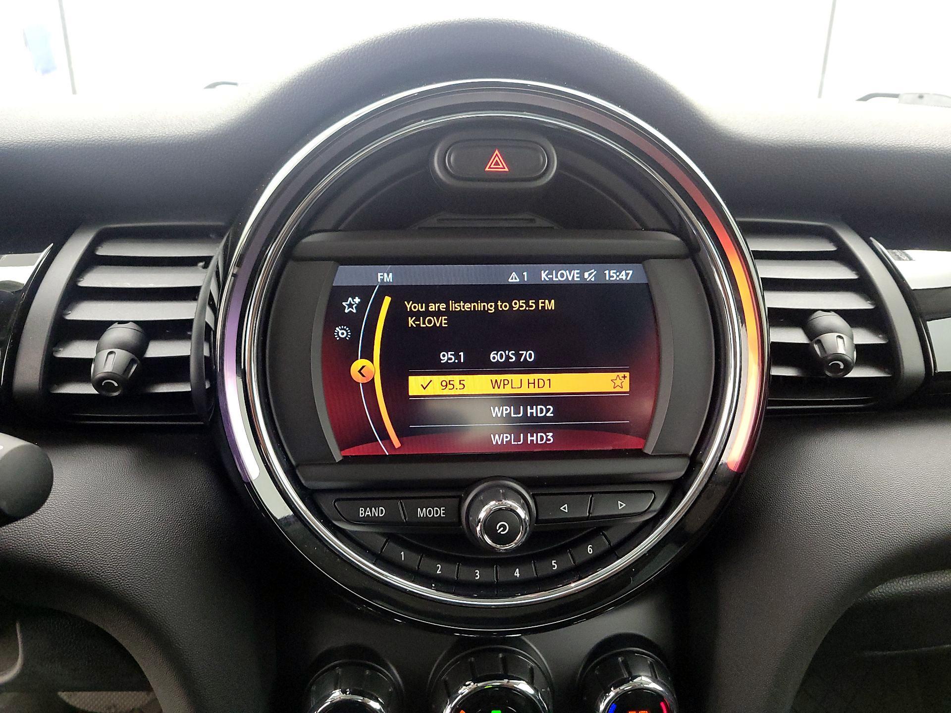 Thumbnail: 2019 MINI Cooper Hardtop - 15