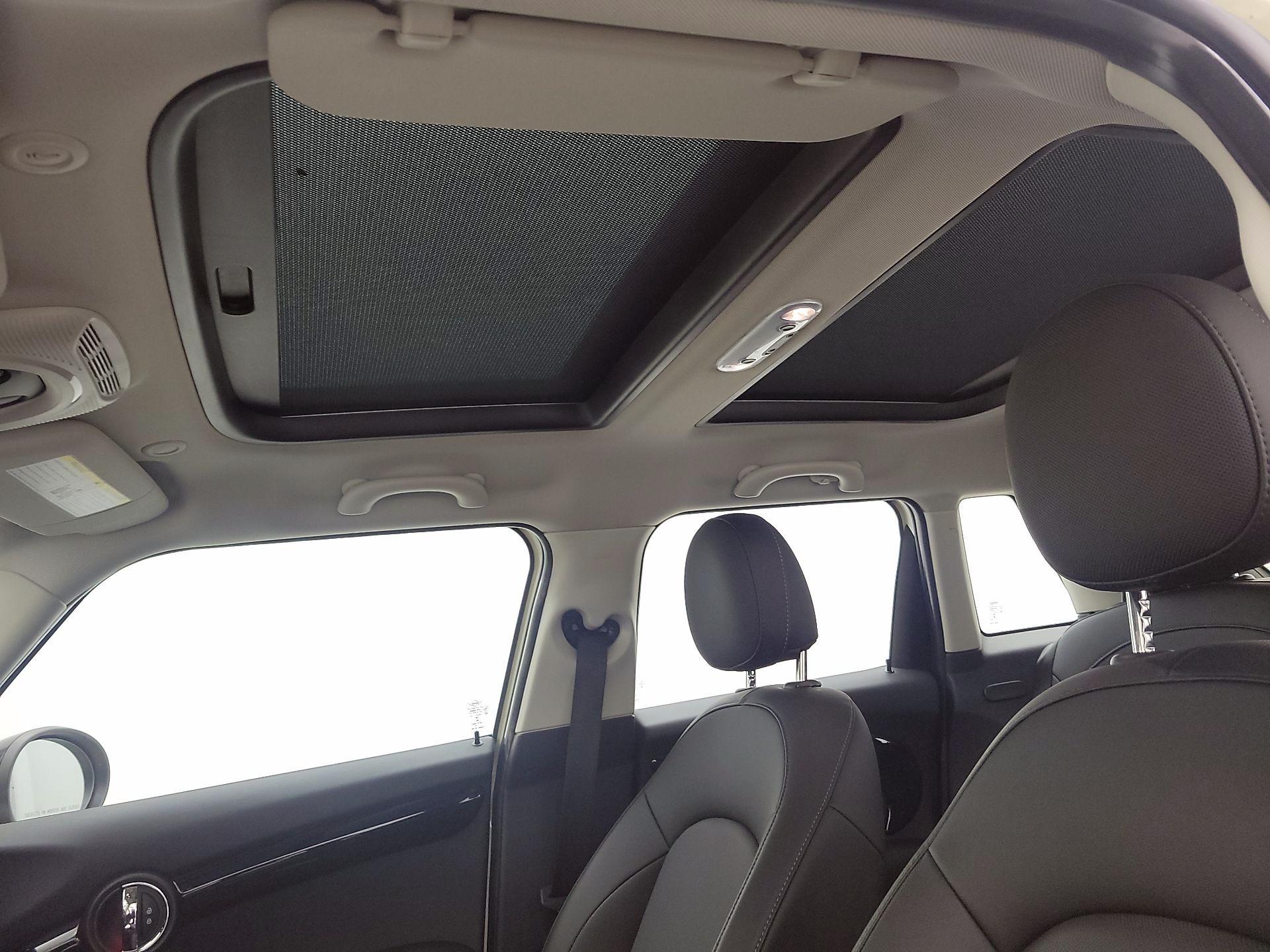 Thumbnail: 2019 MINI Cooper Hardtop - 19