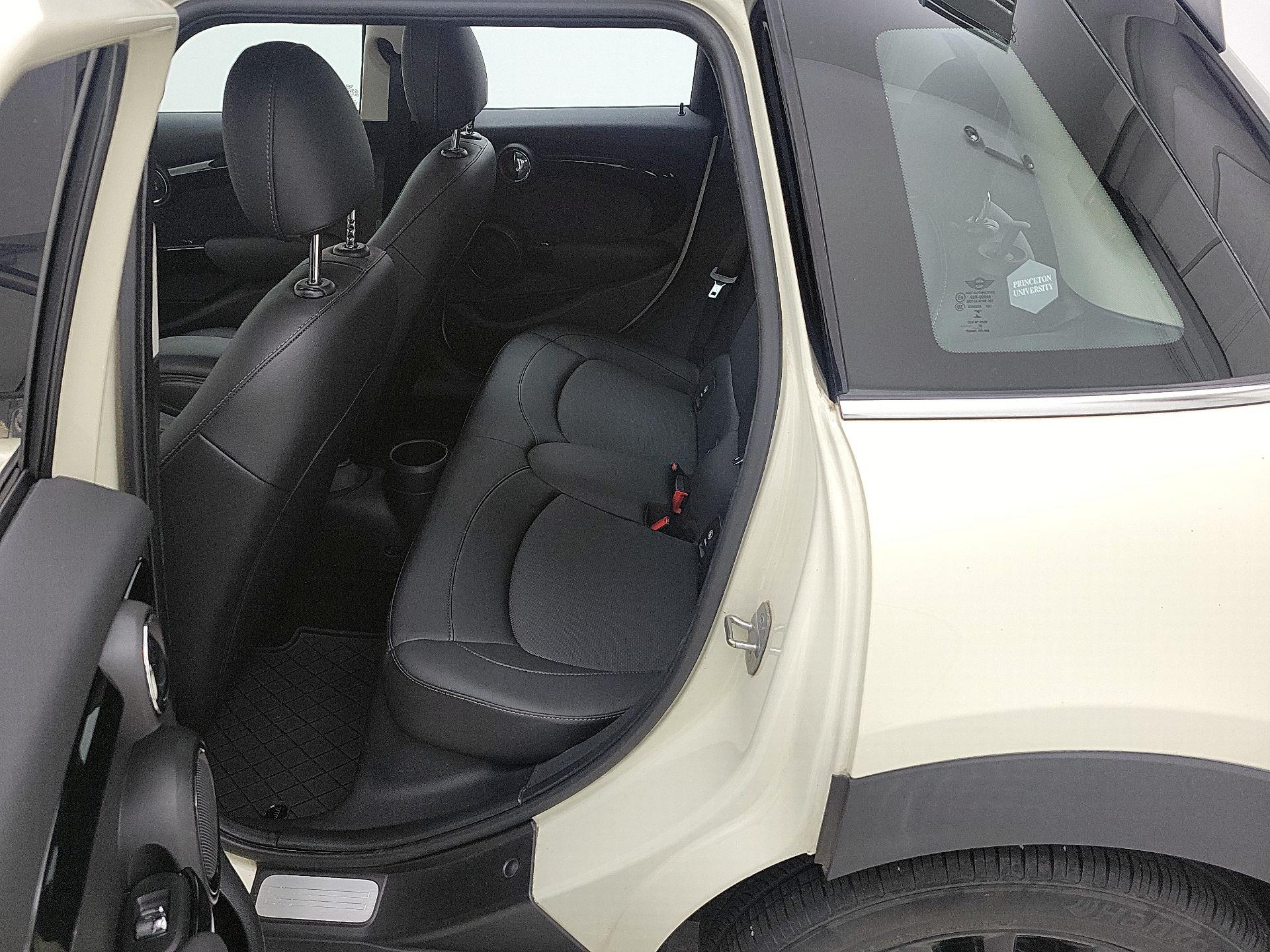 Thumbnail: 2019 MINI Cooper Hardtop - 20