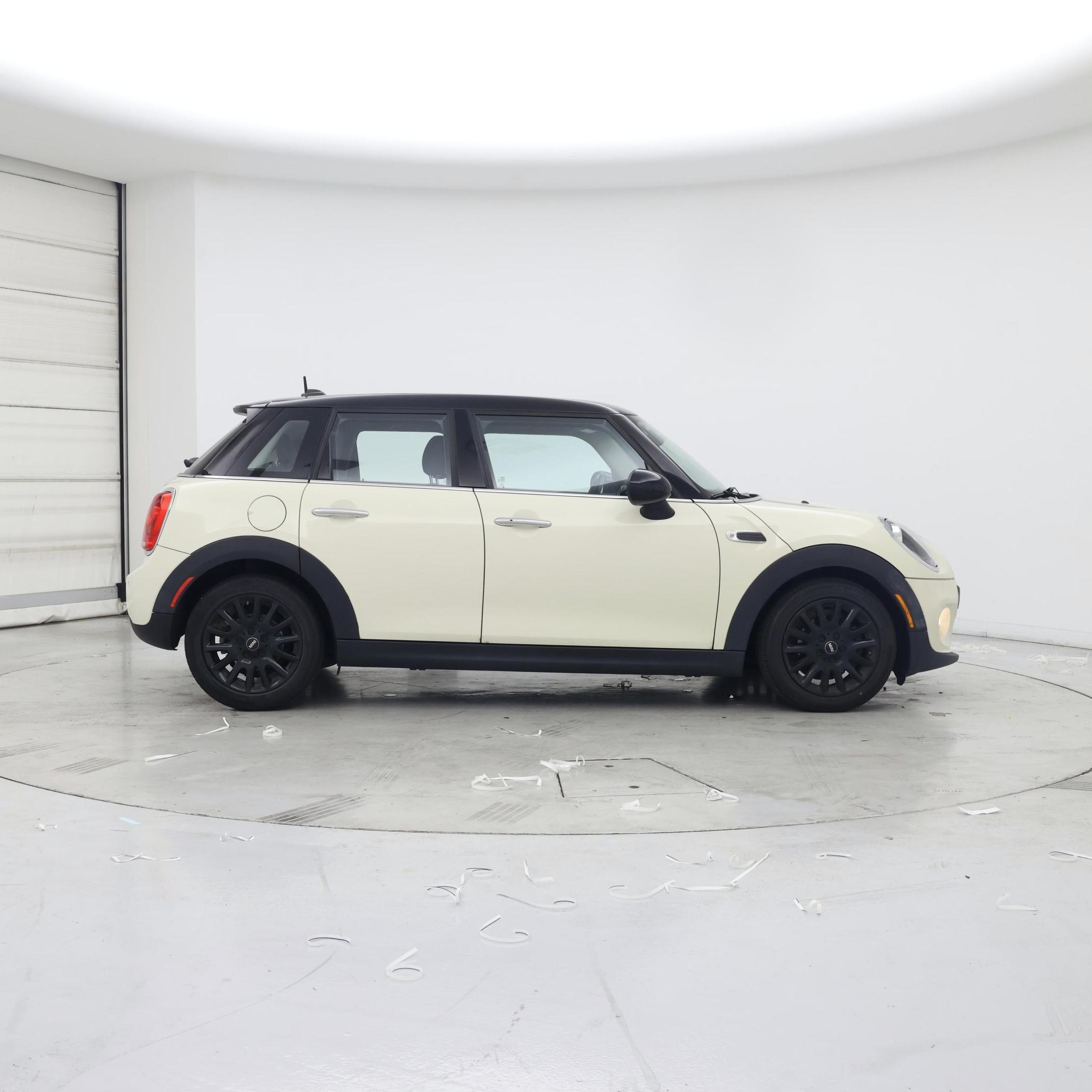 Thumbnail: 2019 MINI Cooper Hardtop - 7