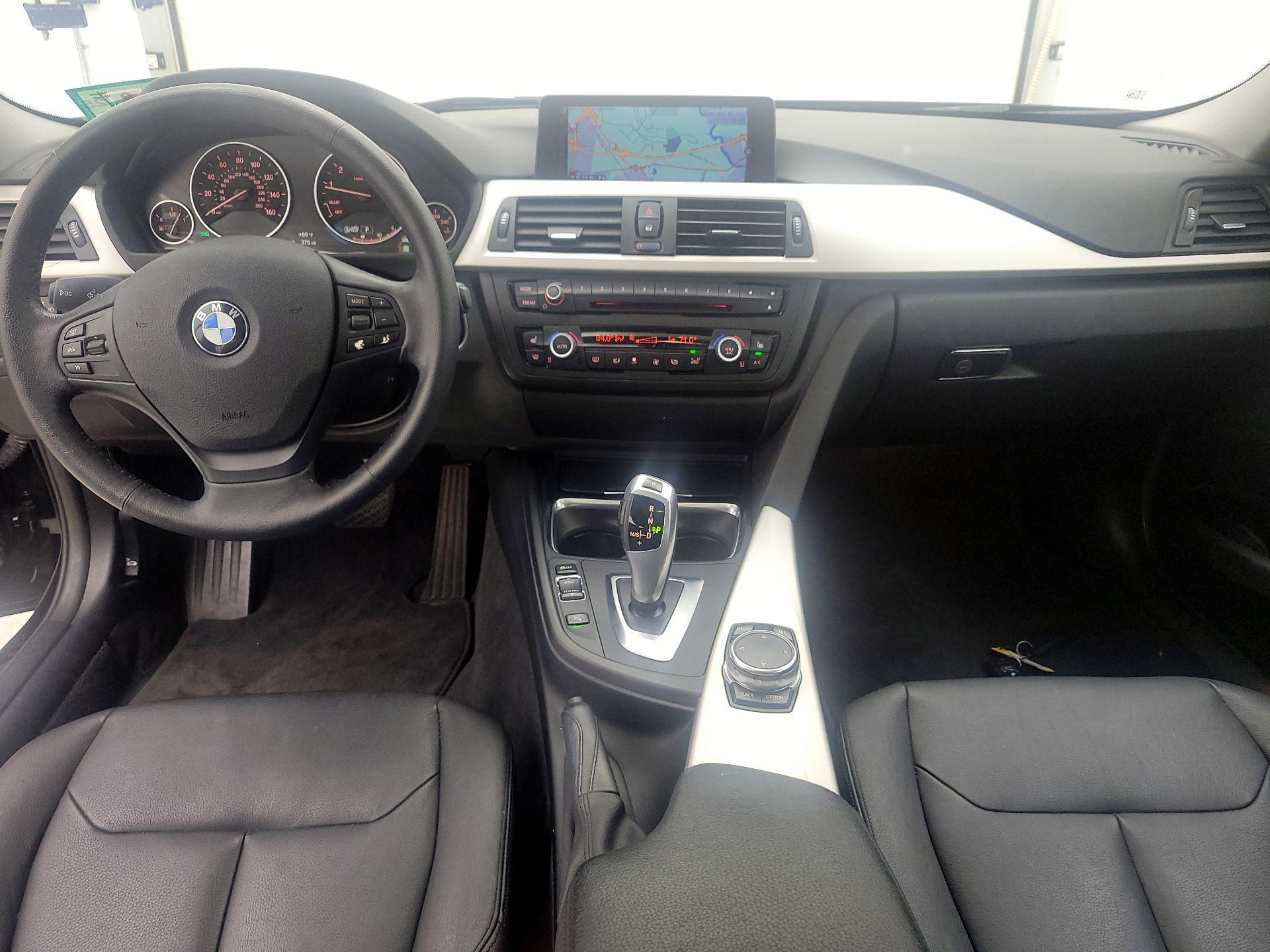 Thumbnail: 2015 BMW 3 Series - 9