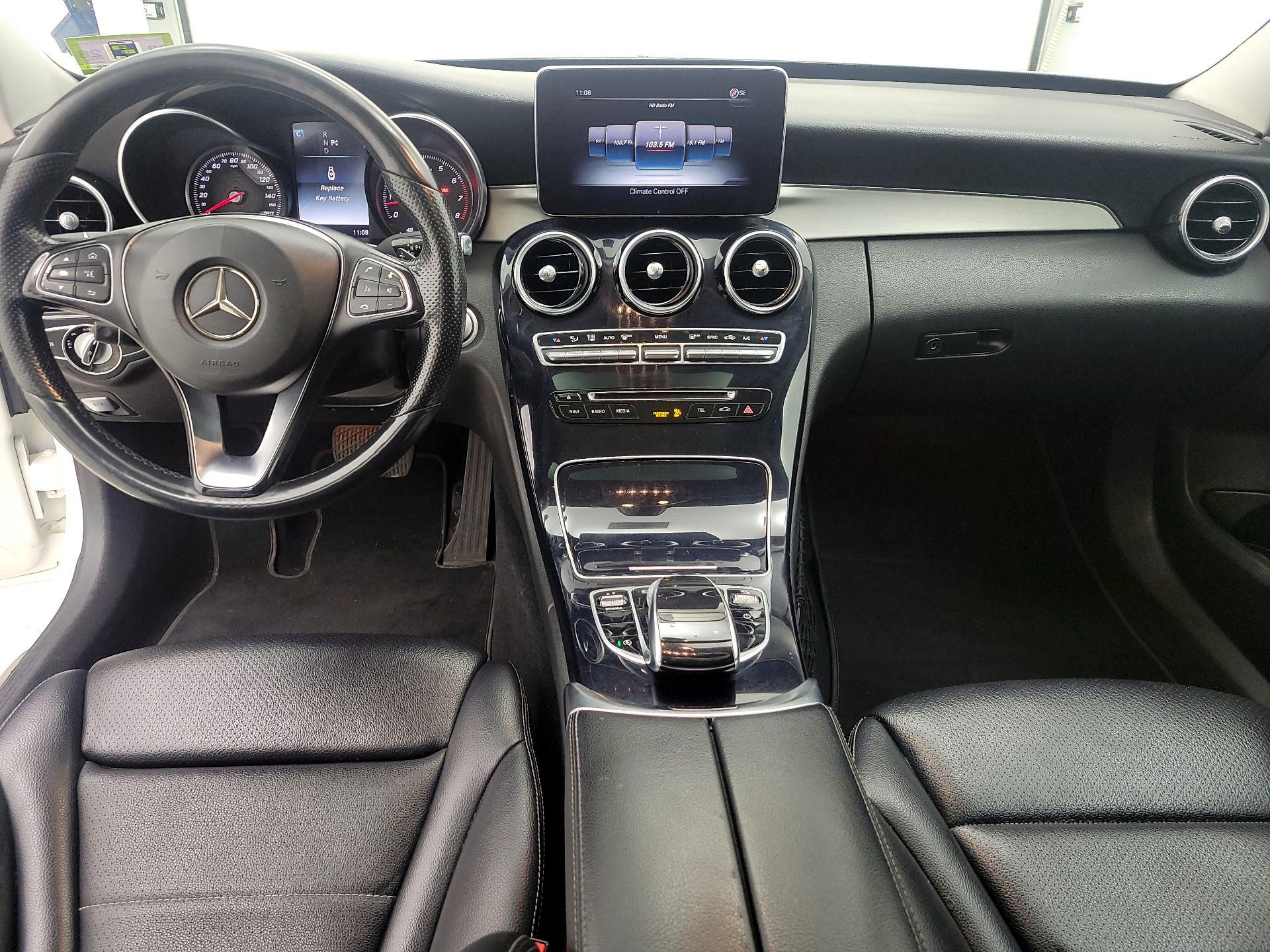 Thumbnail: 2016 Mercedes-Benz C-Class - 9