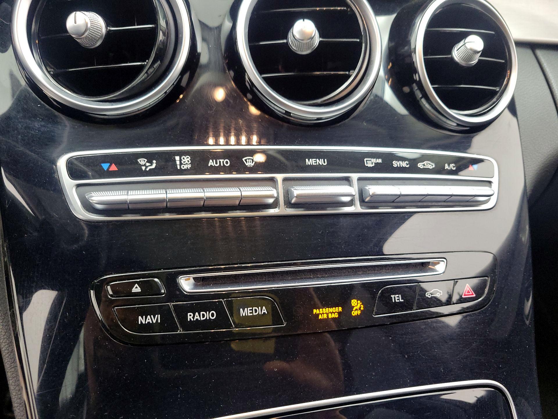 Thumbnail: 2016 Mercedes-Benz C-Class - 16