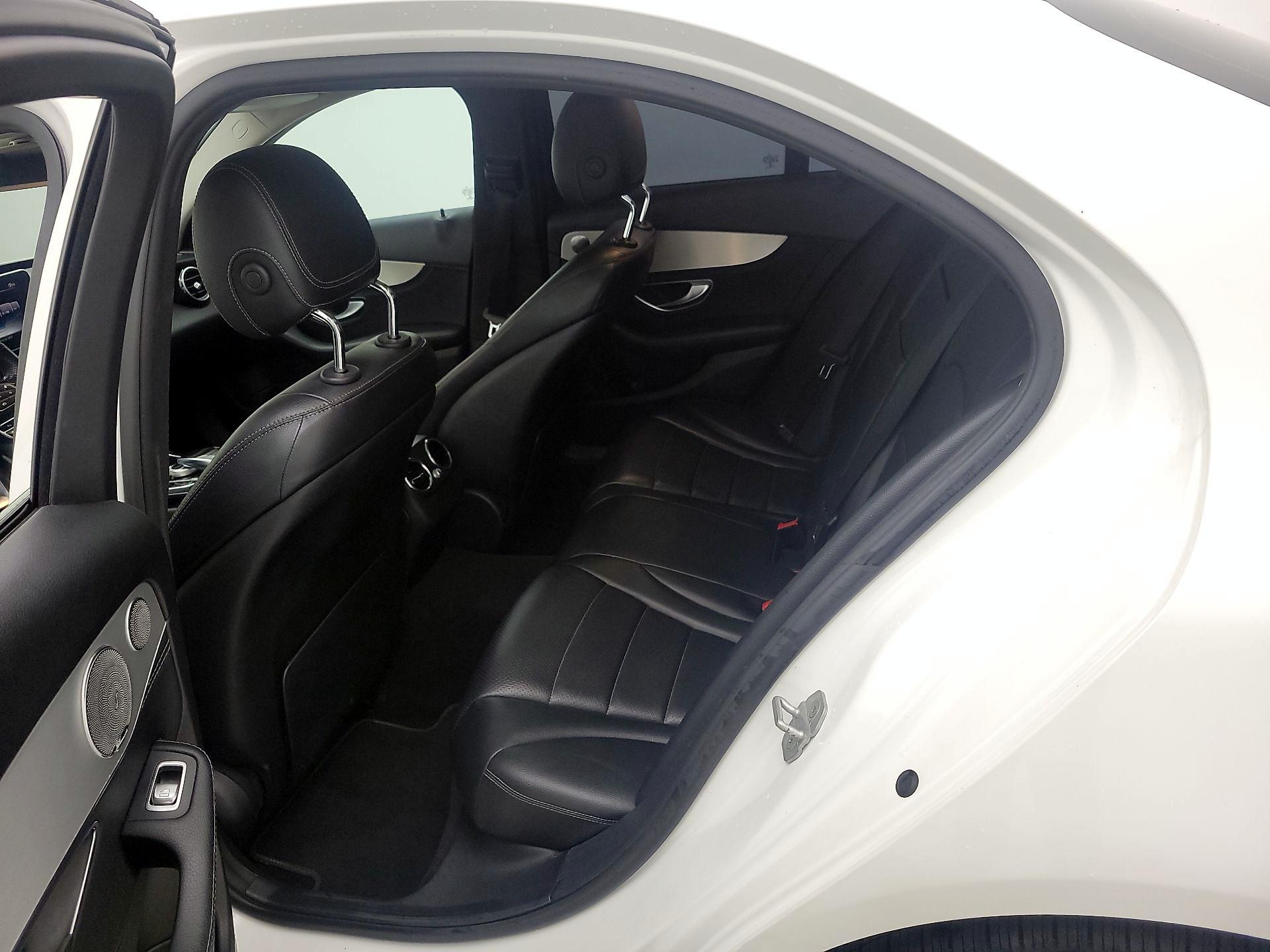 Thumbnail: 2016 Mercedes-Benz C-Class - 20