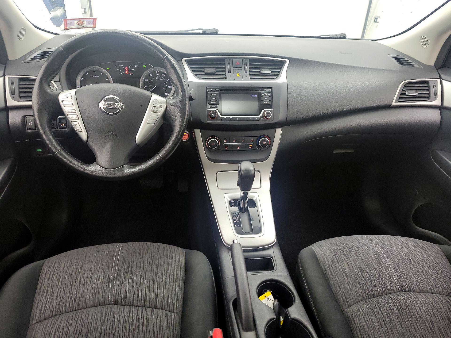 Thumbnail: 2015 Nissan Sentra - 9