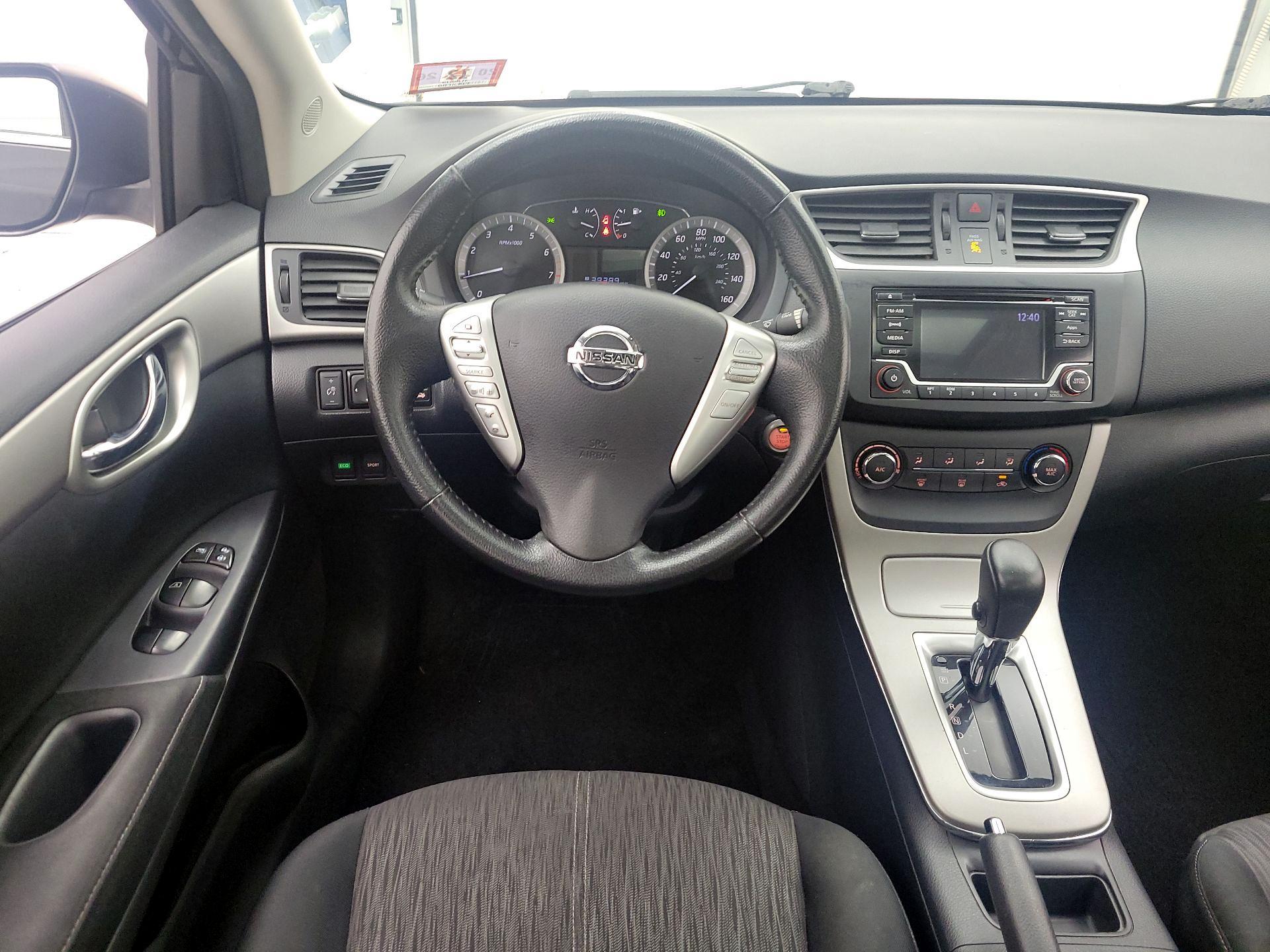 Thumbnail: 2015 Nissan Sentra - 10