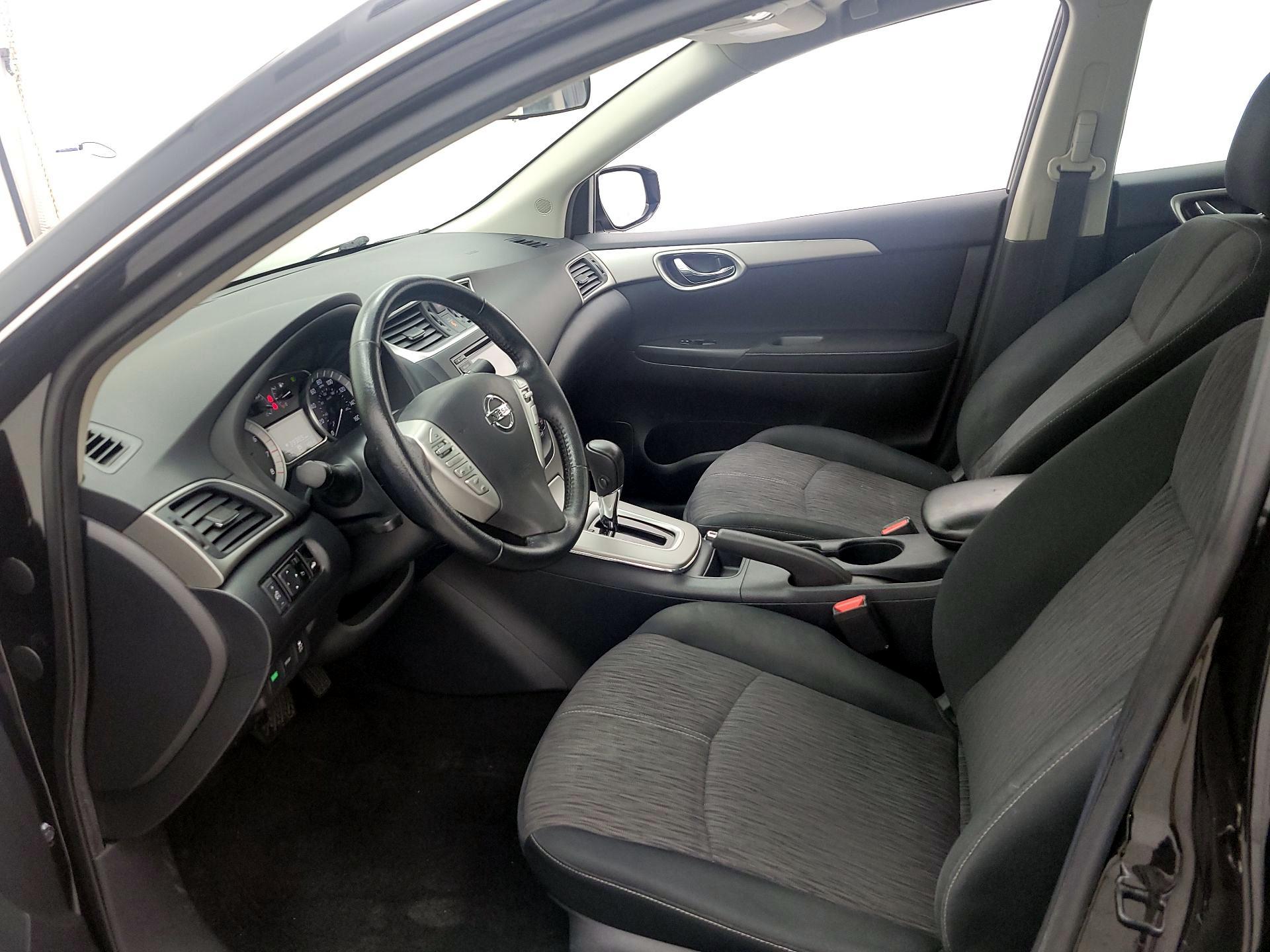 Thumbnail: 2015 Nissan Sentra - 11