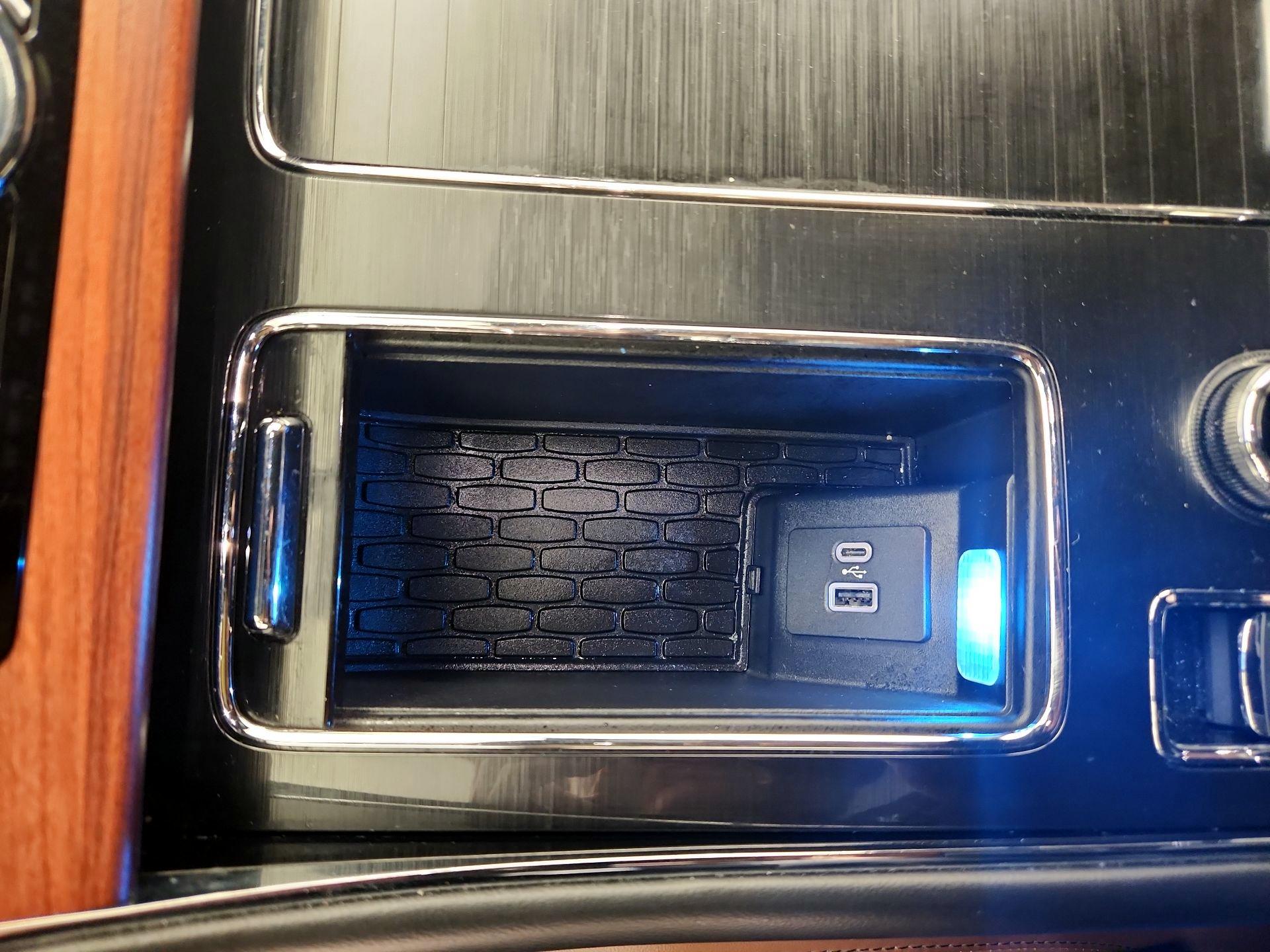 Thumbnail: 2024 Lincoln Aviator - 19