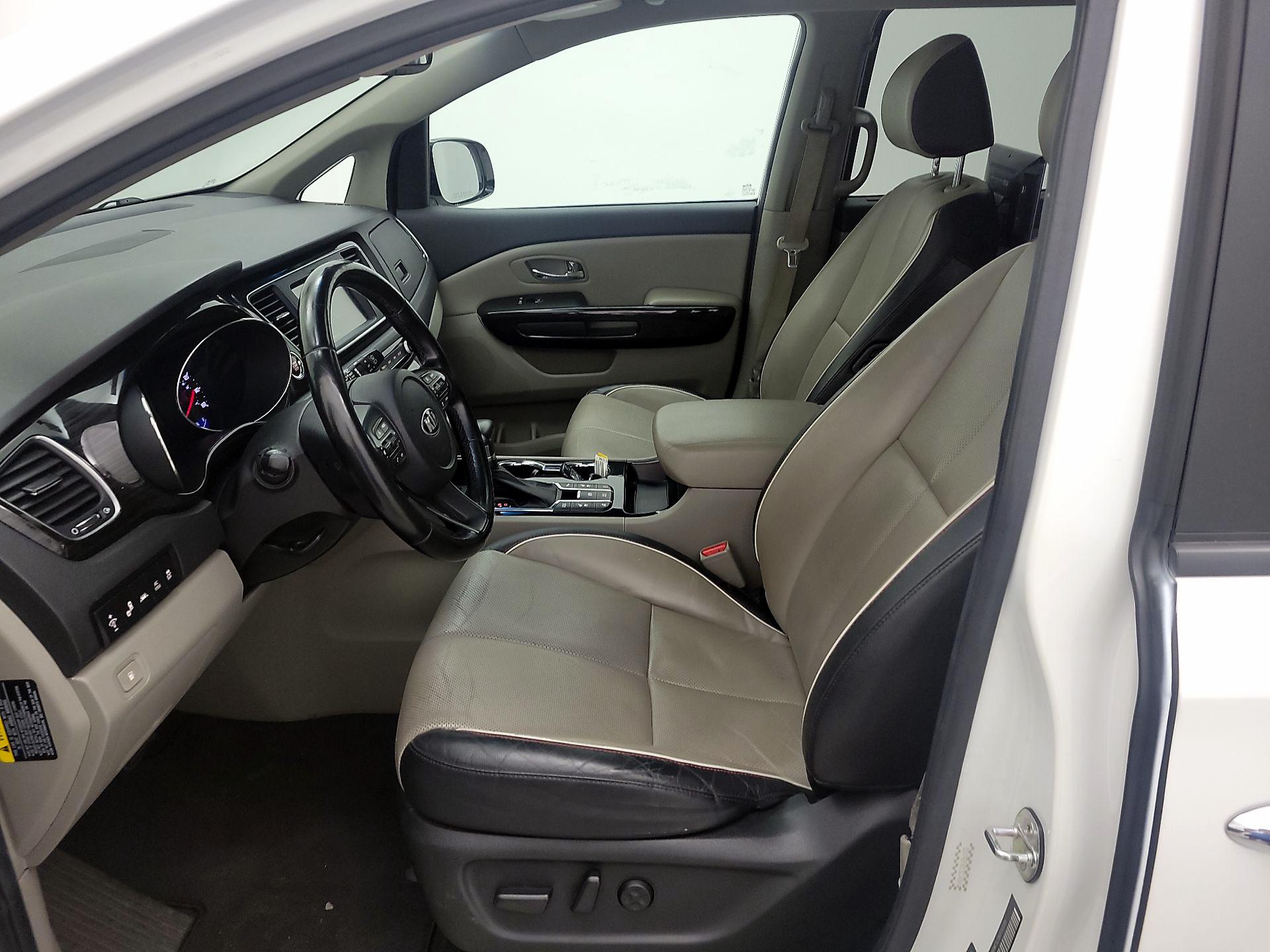 Thumbnail: 2019 Kia Sedona - 11