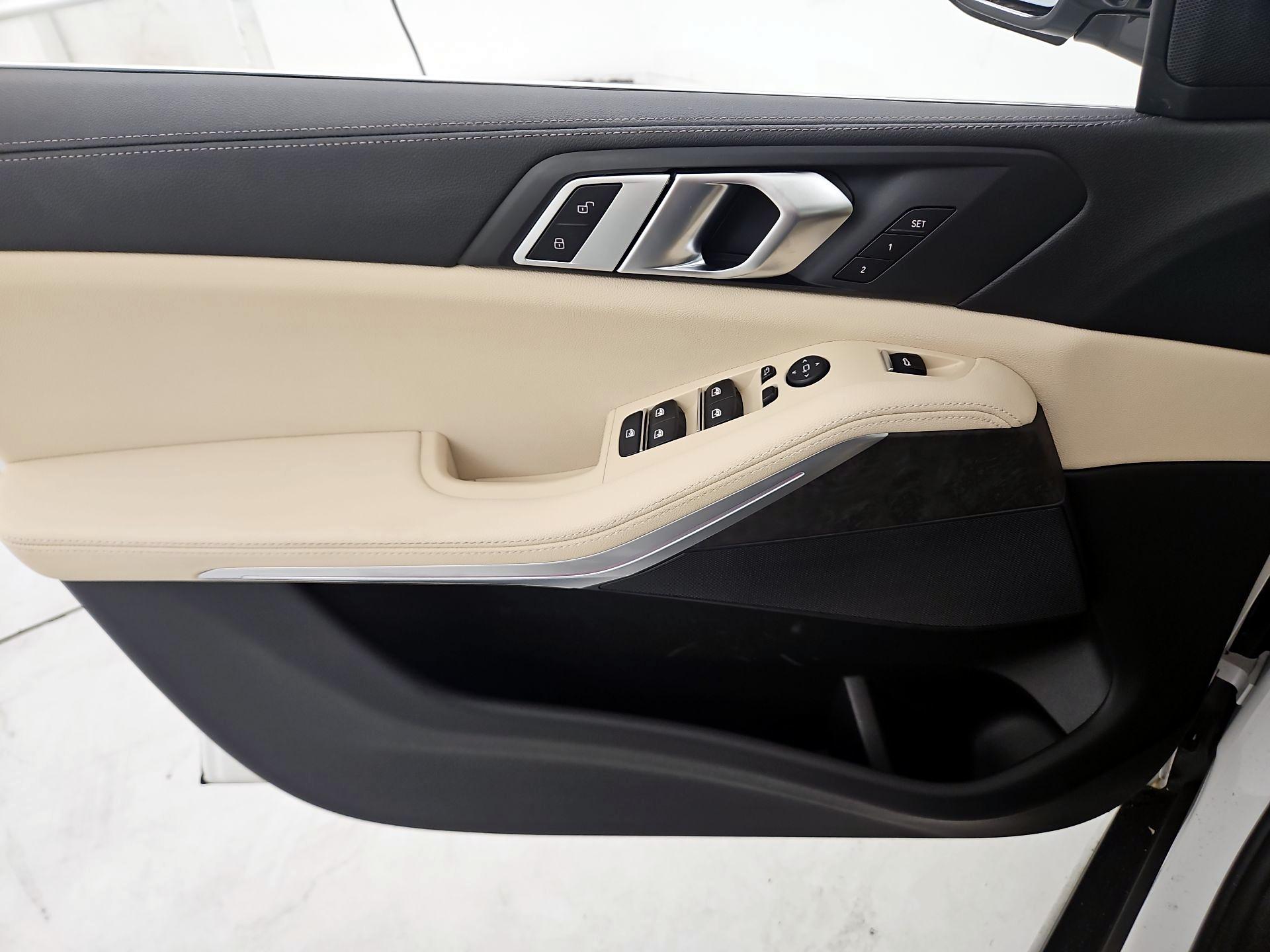 Thumbnail: 2021 BMW X5 - 12