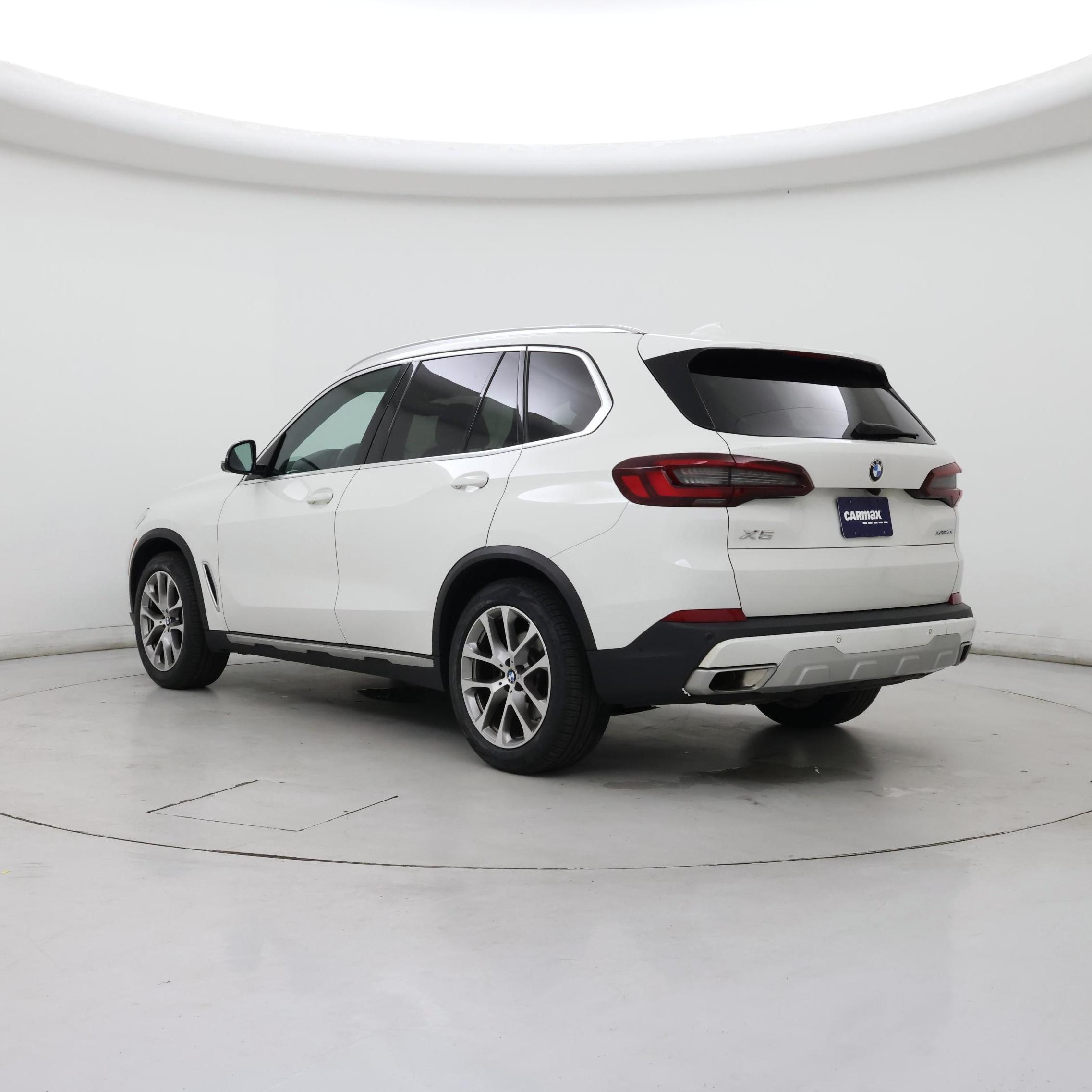 Thumbnail: 2021 BMW X5 - 2