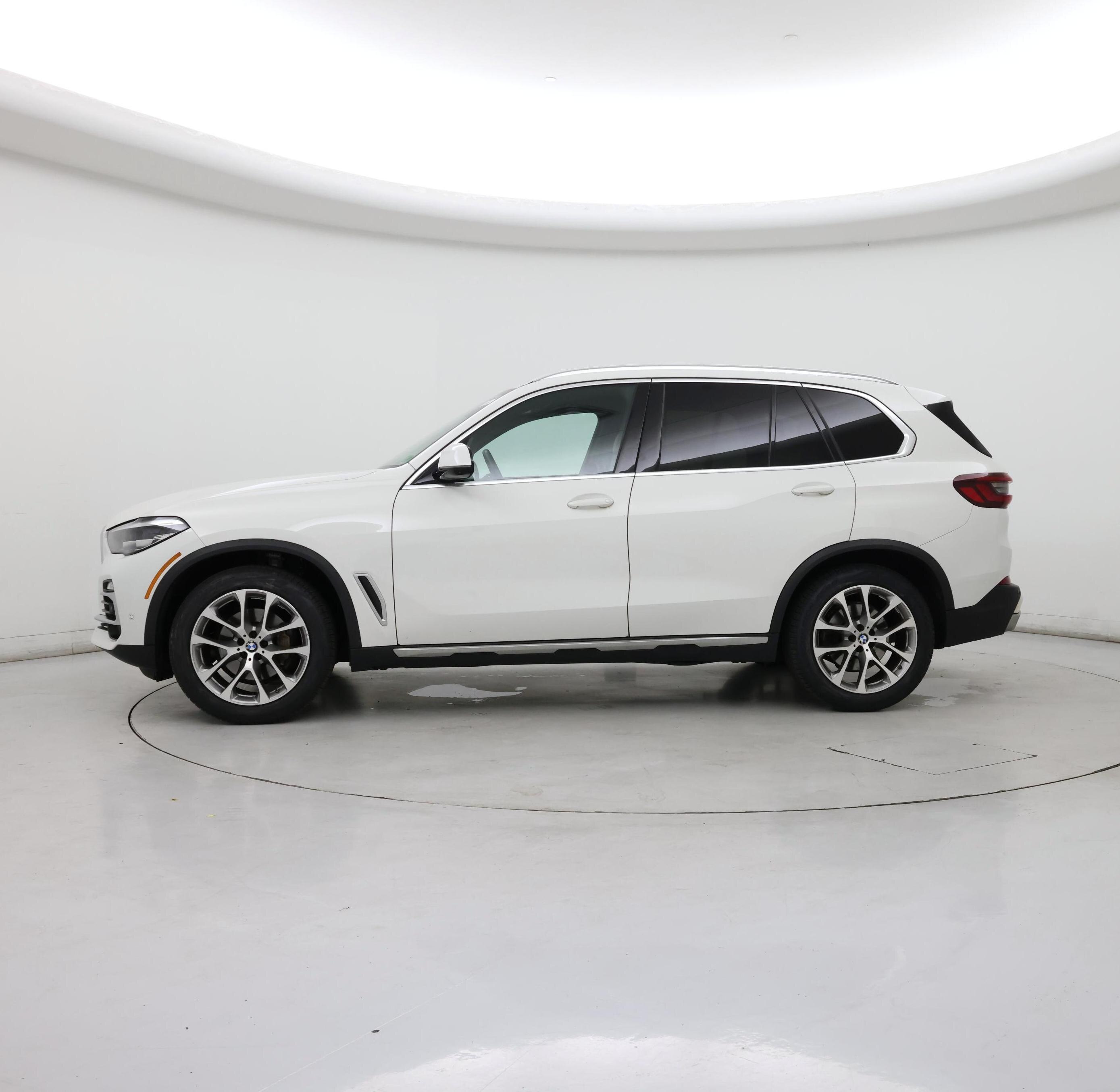 Thumbnail: 2021 BMW X5 - 3