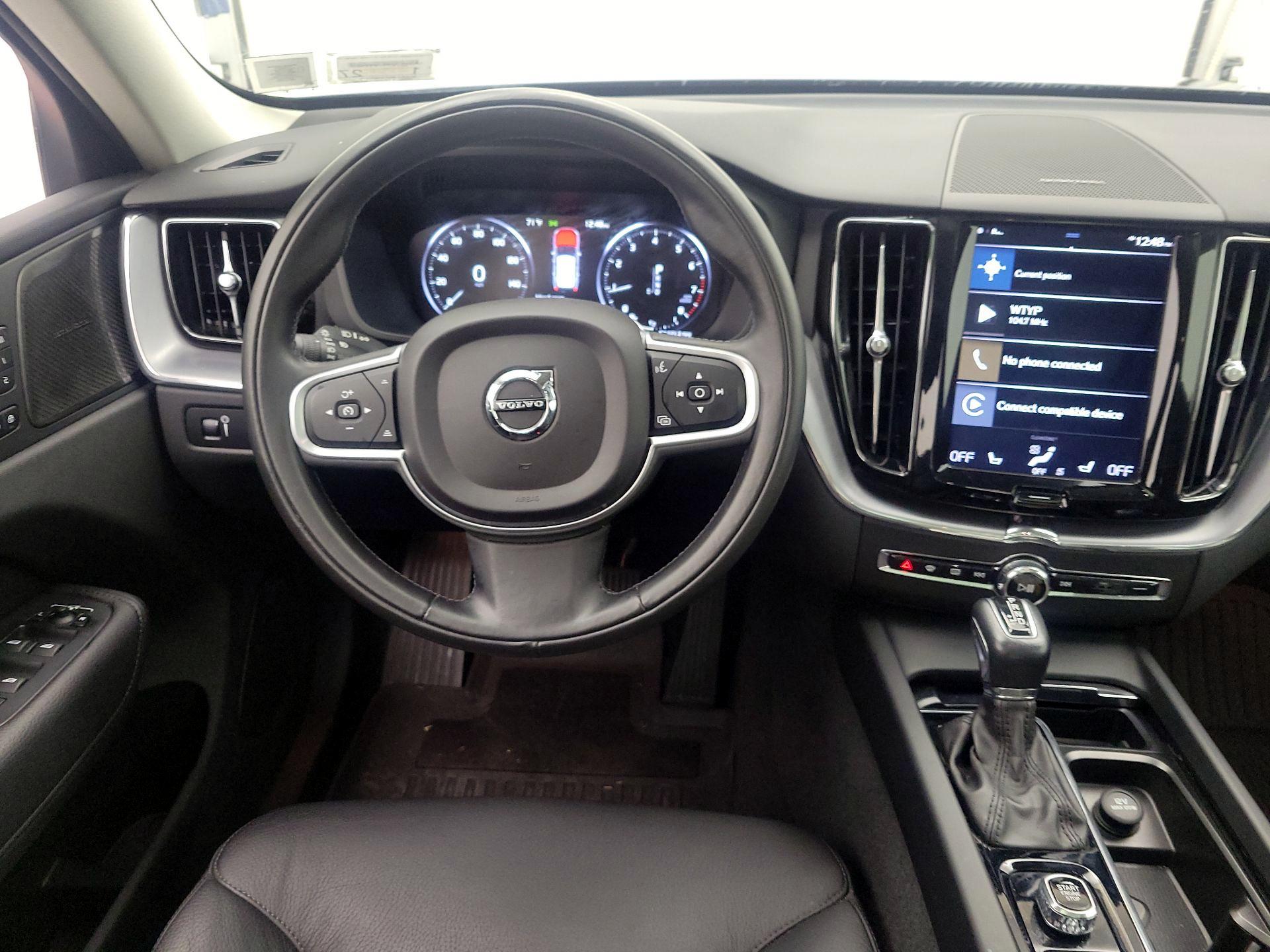 Thumbnail: 2019 Volvo XC60 - 10