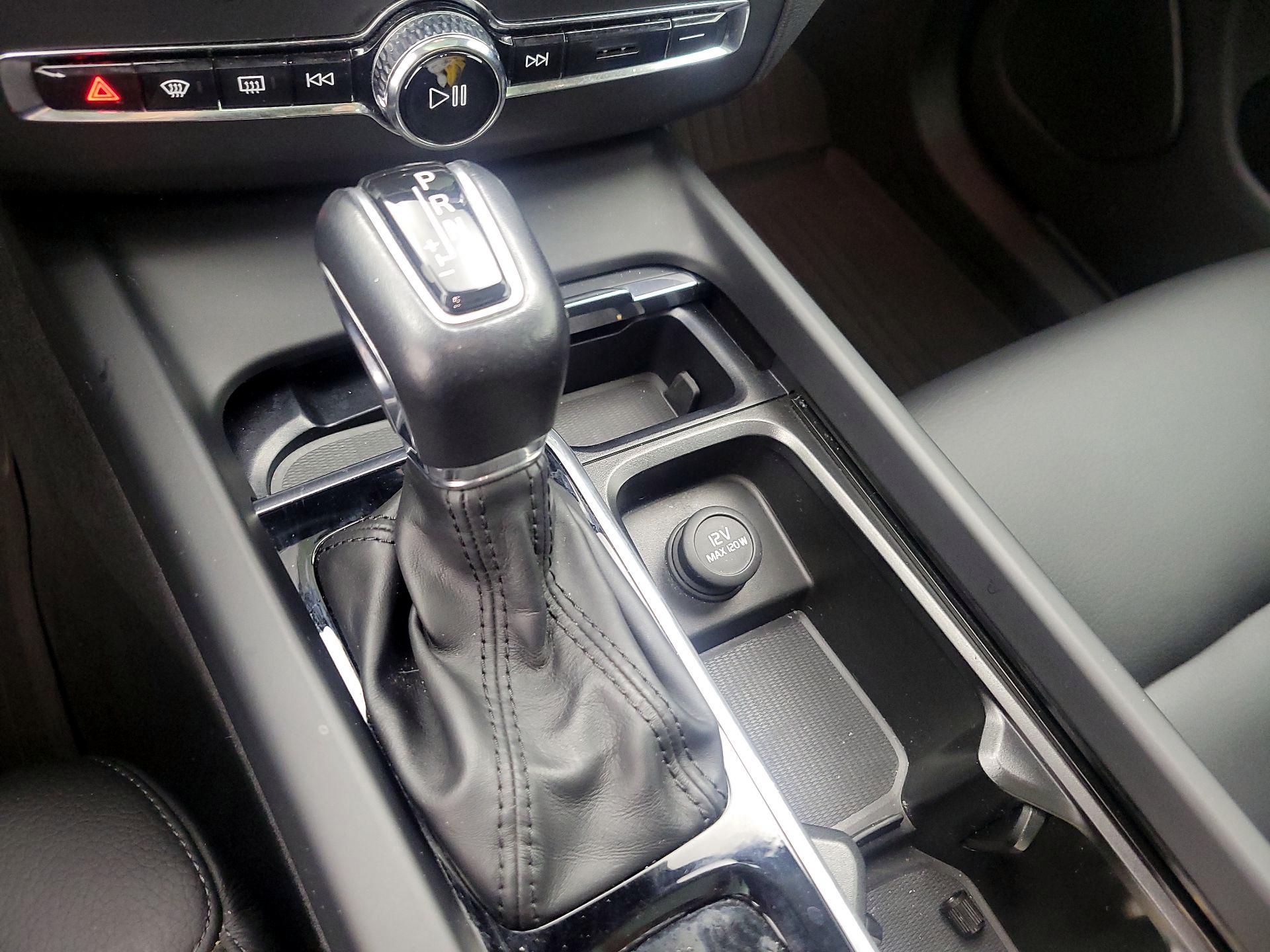 Thumbnail: 2019 Volvo XC60 - 17