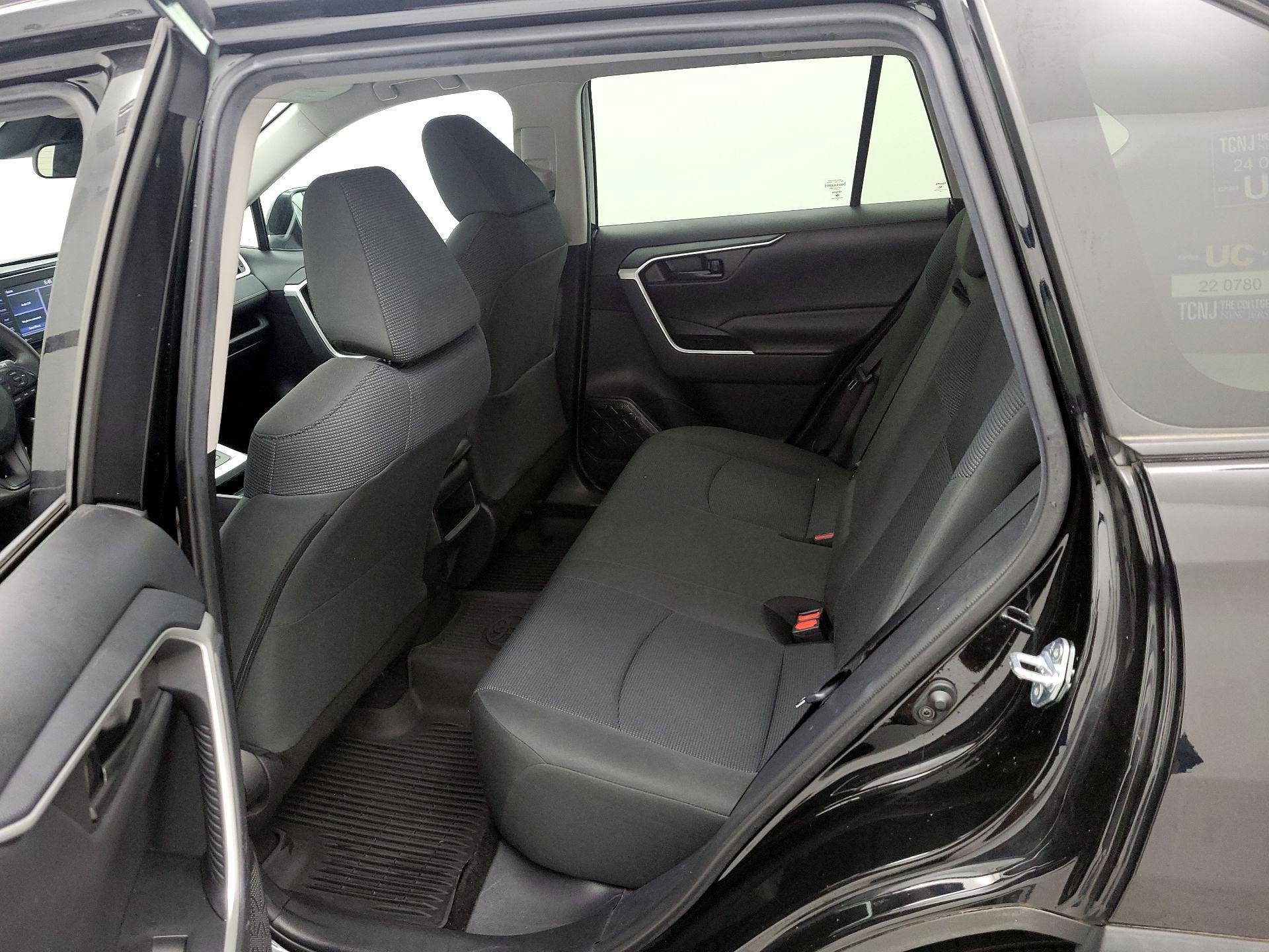 Thumbnail: 2021 Toyota RAV4 - 19