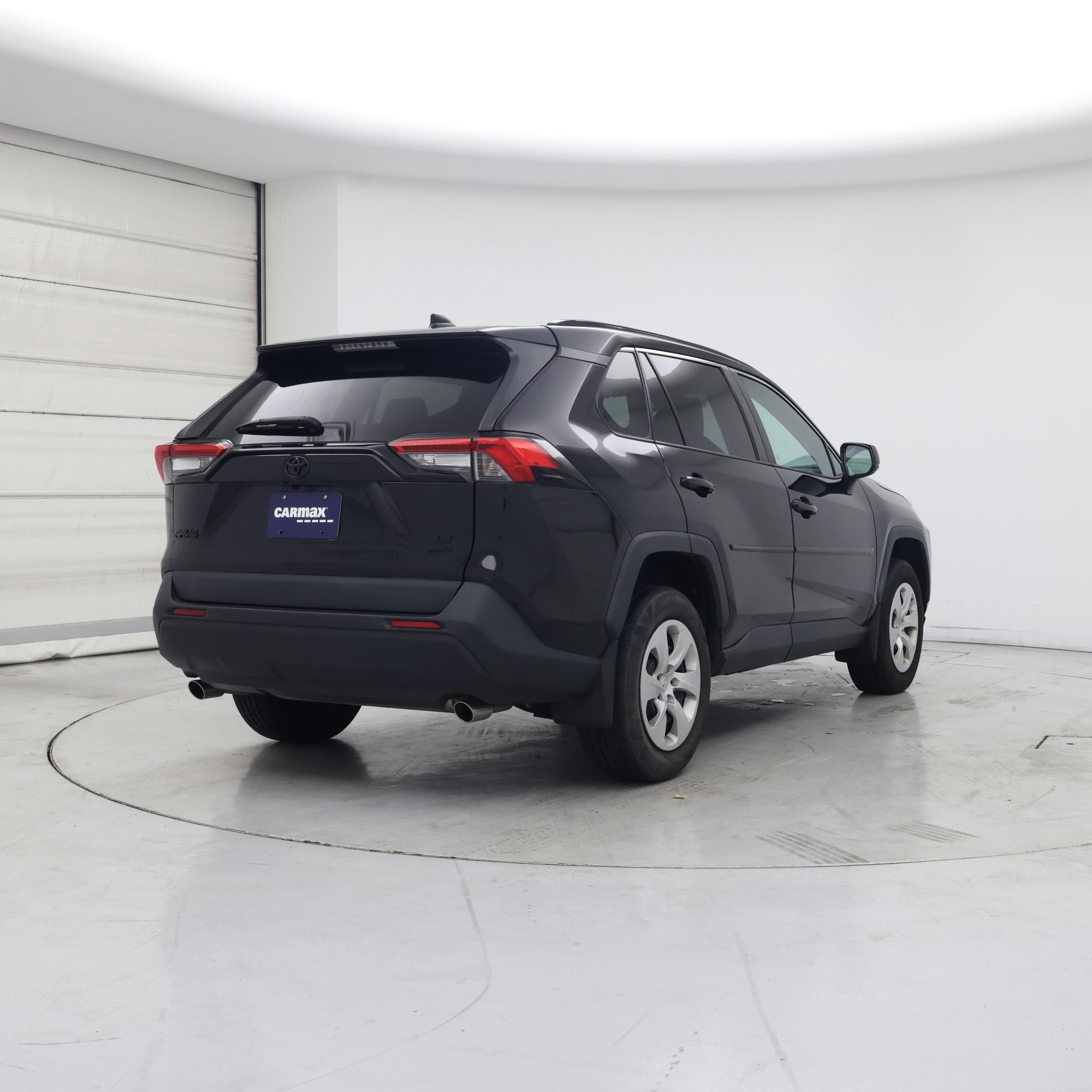 Thumbnail: 2021 Toyota RAV4 - 8