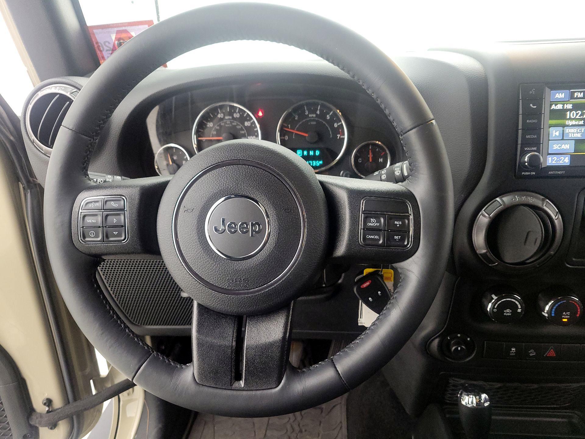 Thumbnail: 2017 Jeep Wrangler - 10