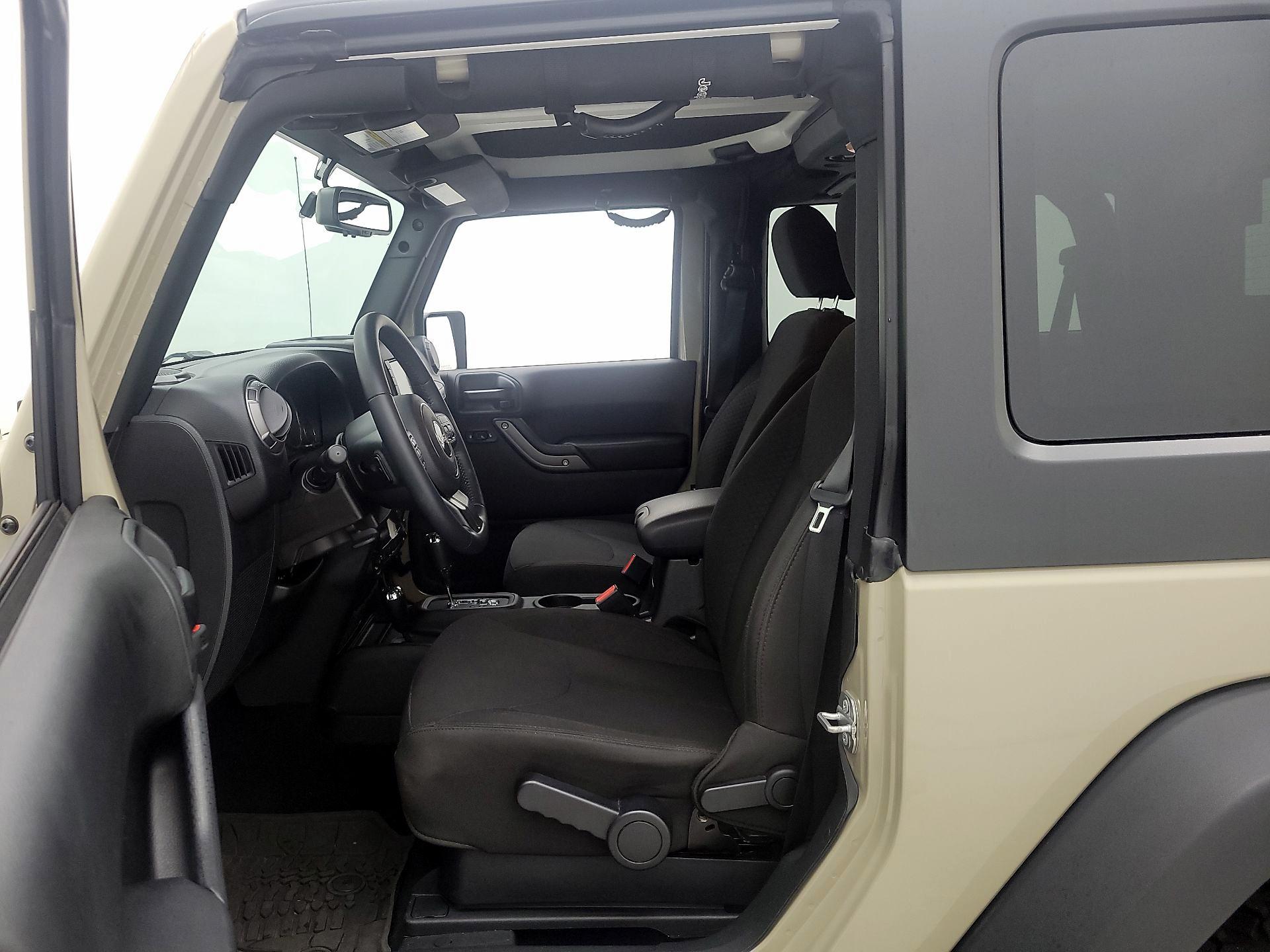 Thumbnail: 2017 Jeep Wrangler - 11