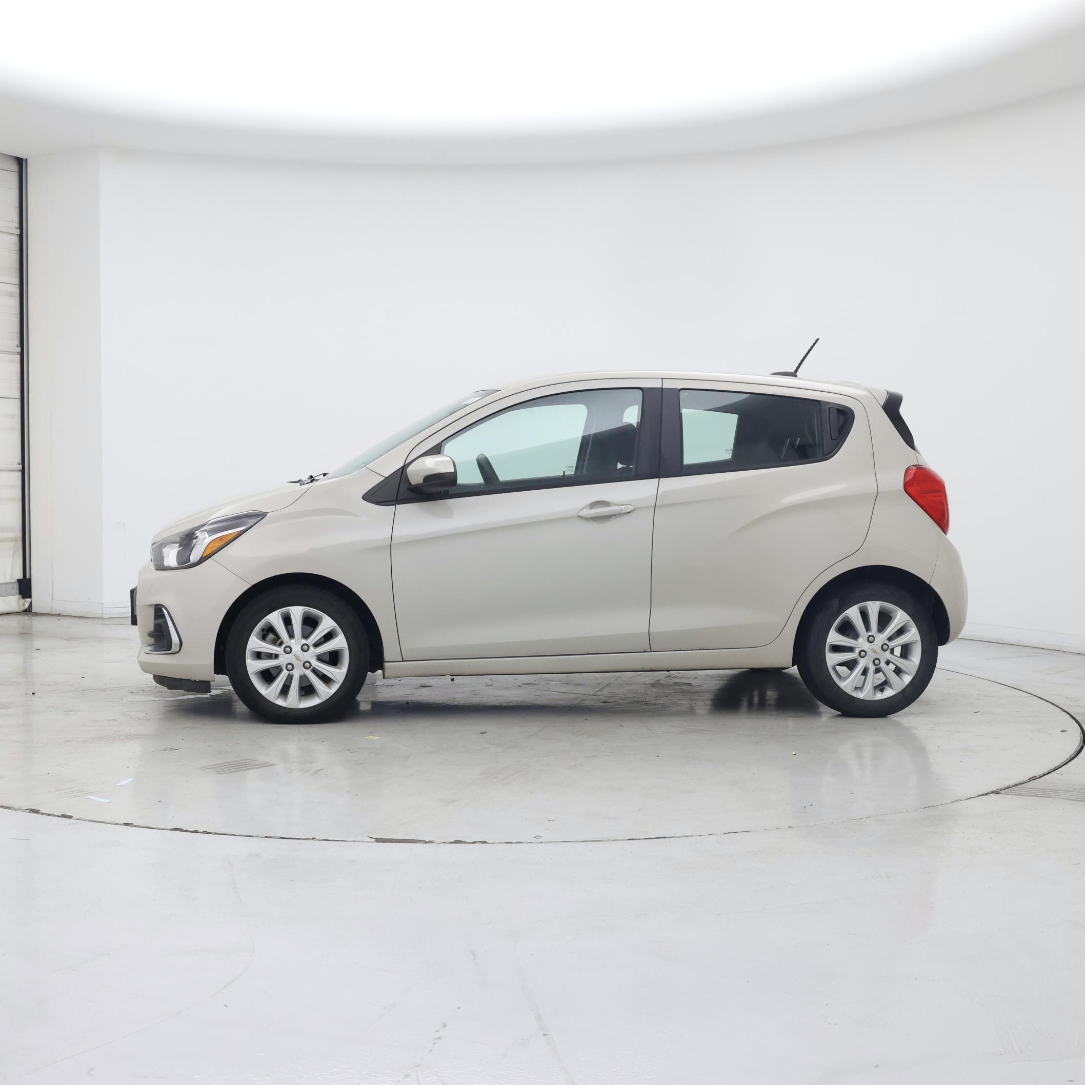 Thumbnail: 2016 Chevrolet Spark - 3