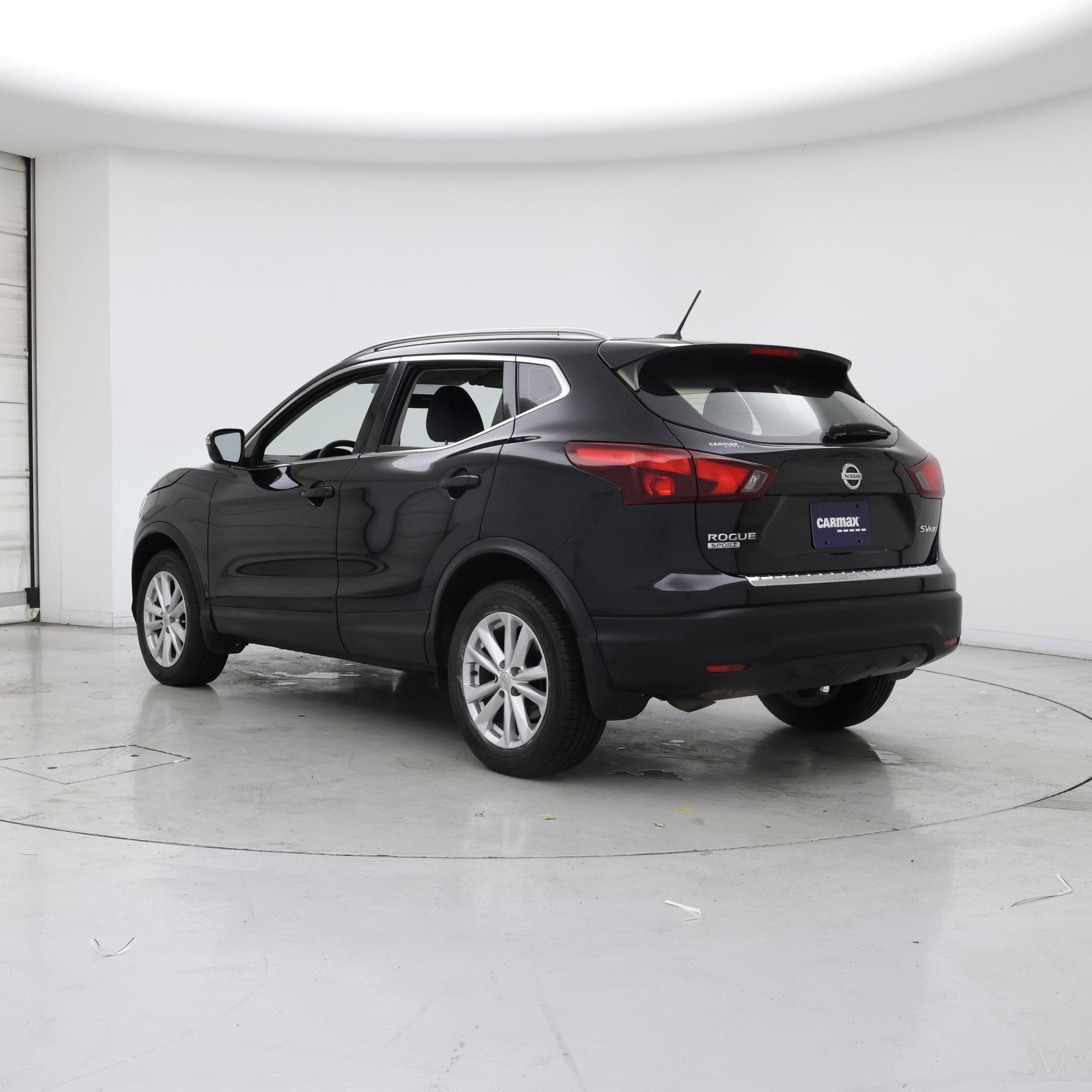 Thumbnail: 2018 Nissan Rogue Sport - 2