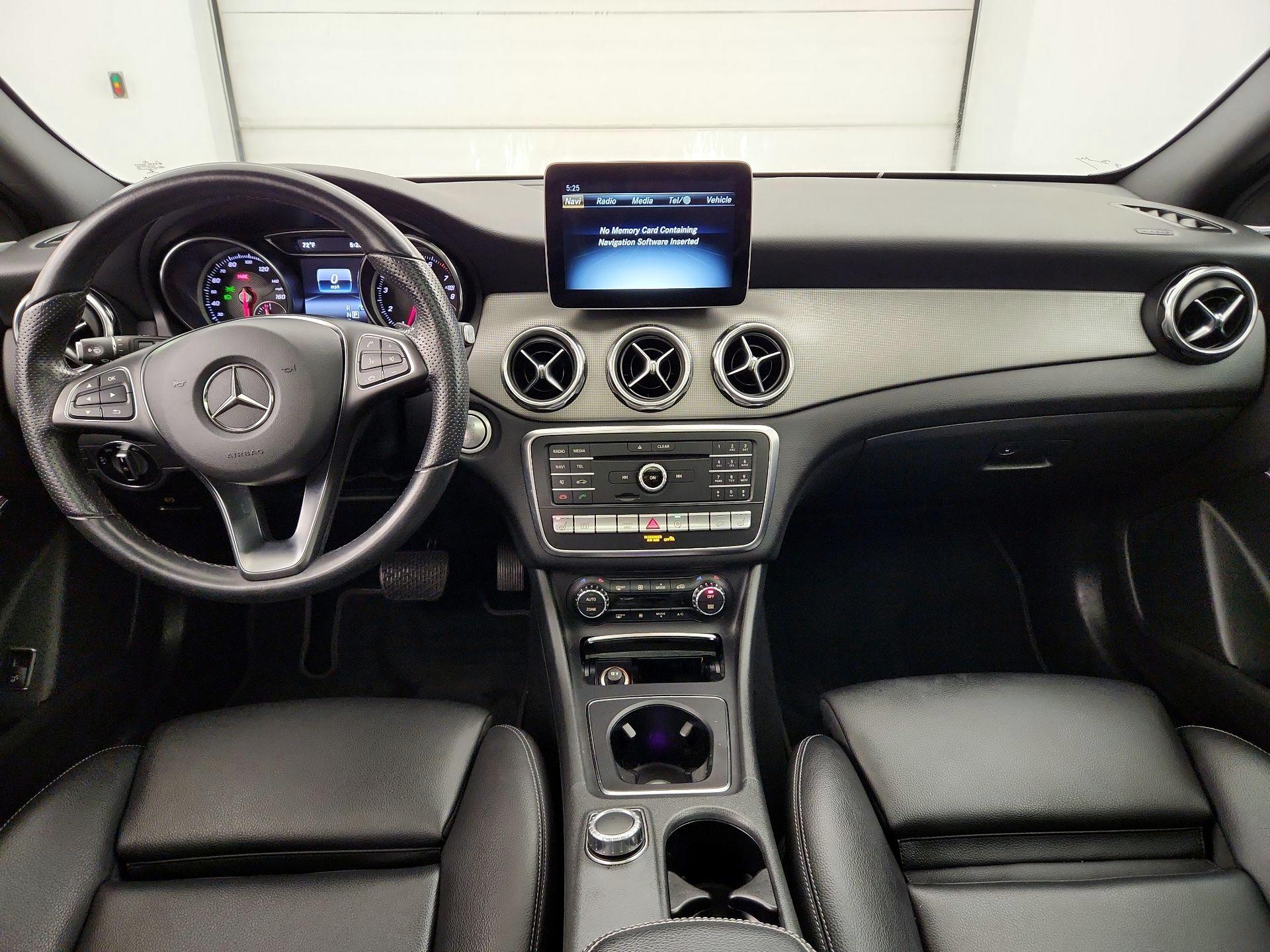 Thumbnail: 2020 Mercedes-Benz GLA - 9