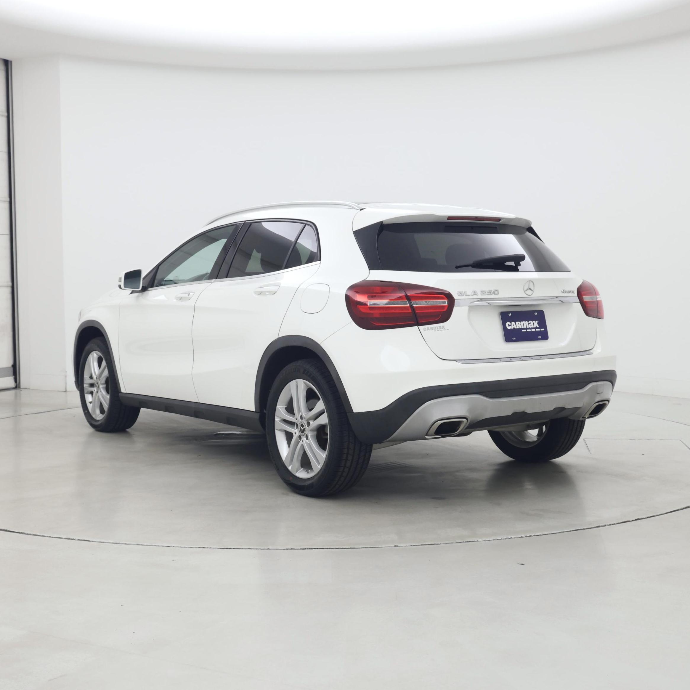 Thumbnail: 2020 Mercedes-Benz GLA - 2