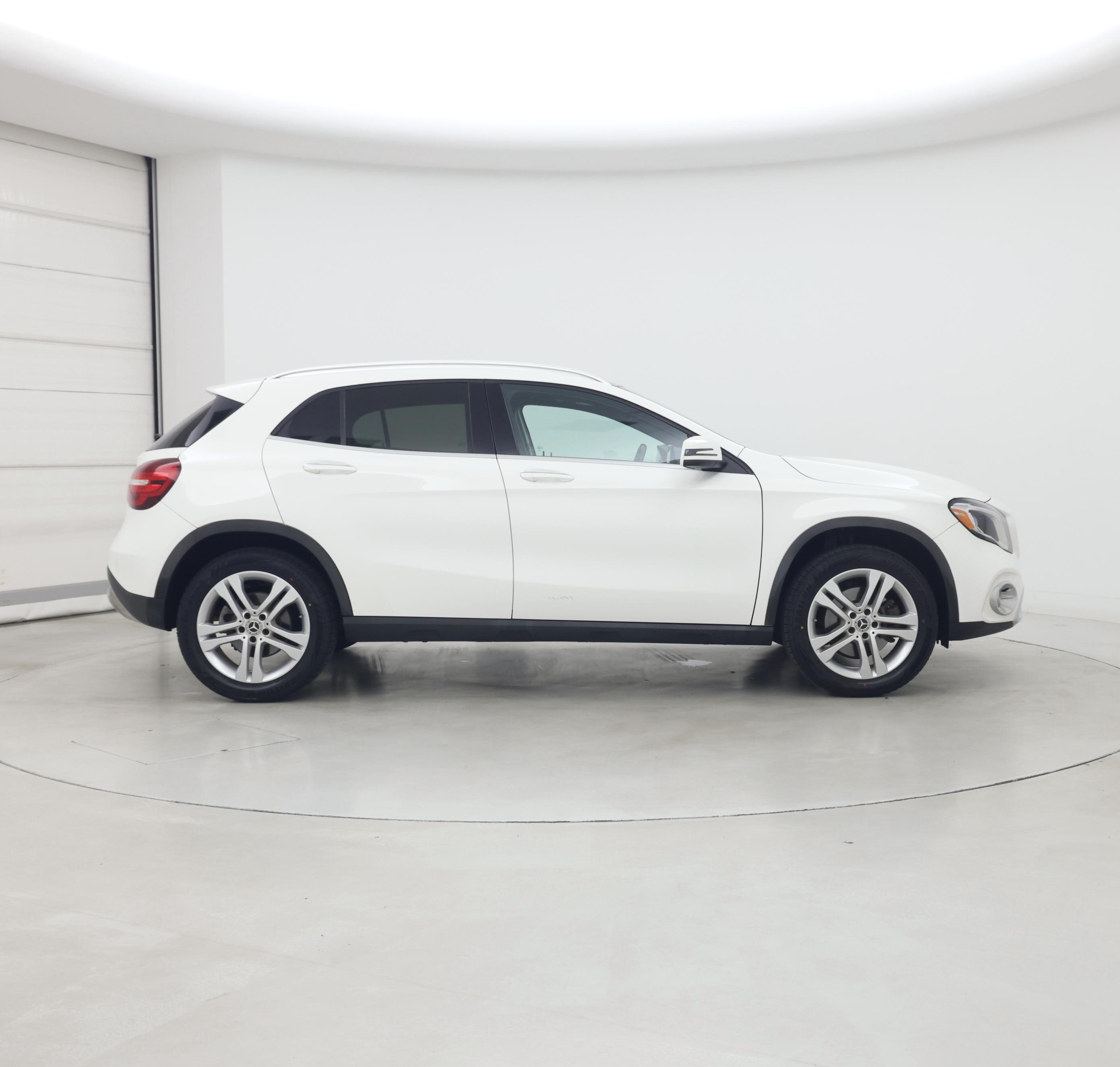 Thumbnail: 2020 Mercedes-Benz GLA - 7