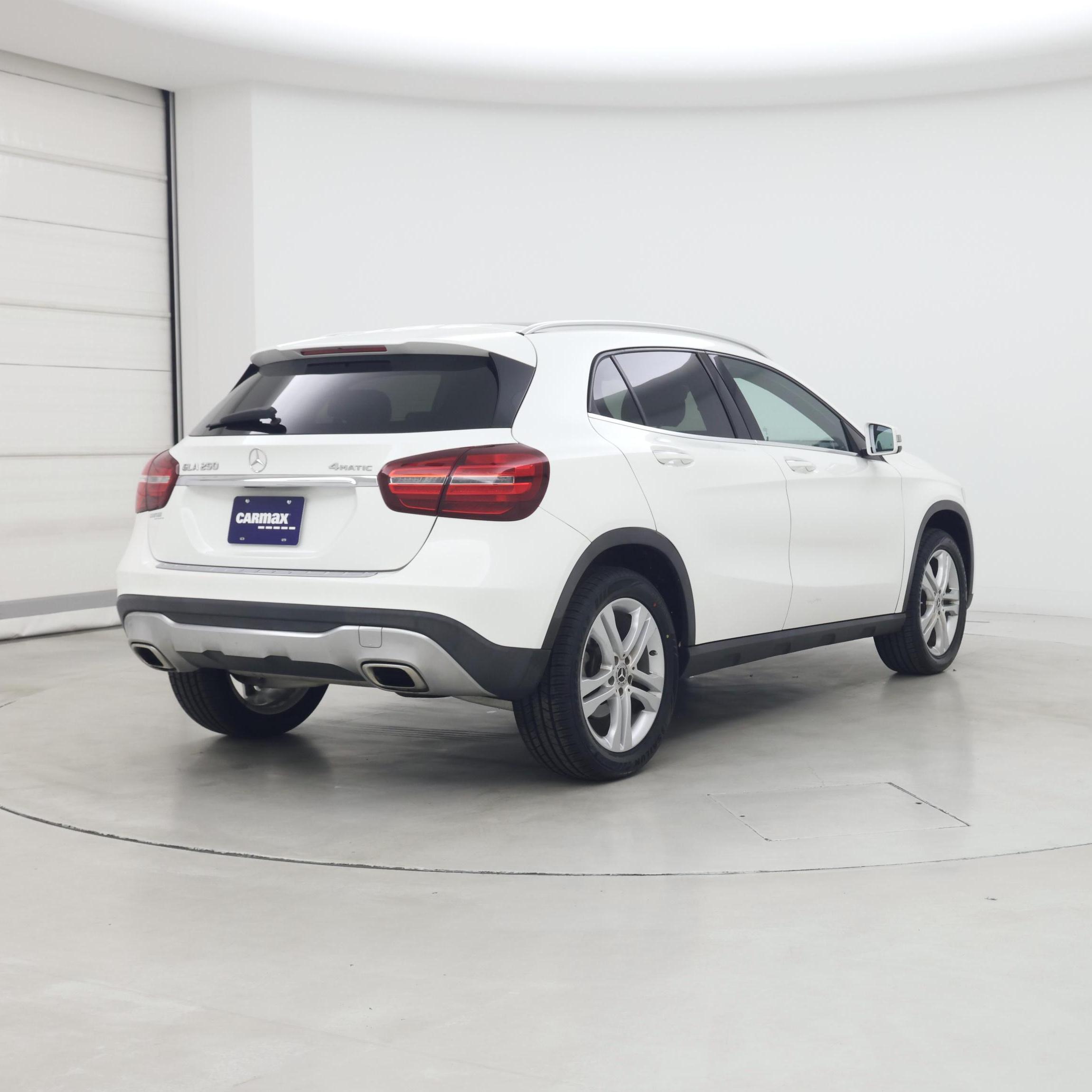Thumbnail: 2020 Mercedes-Benz GLA - 8